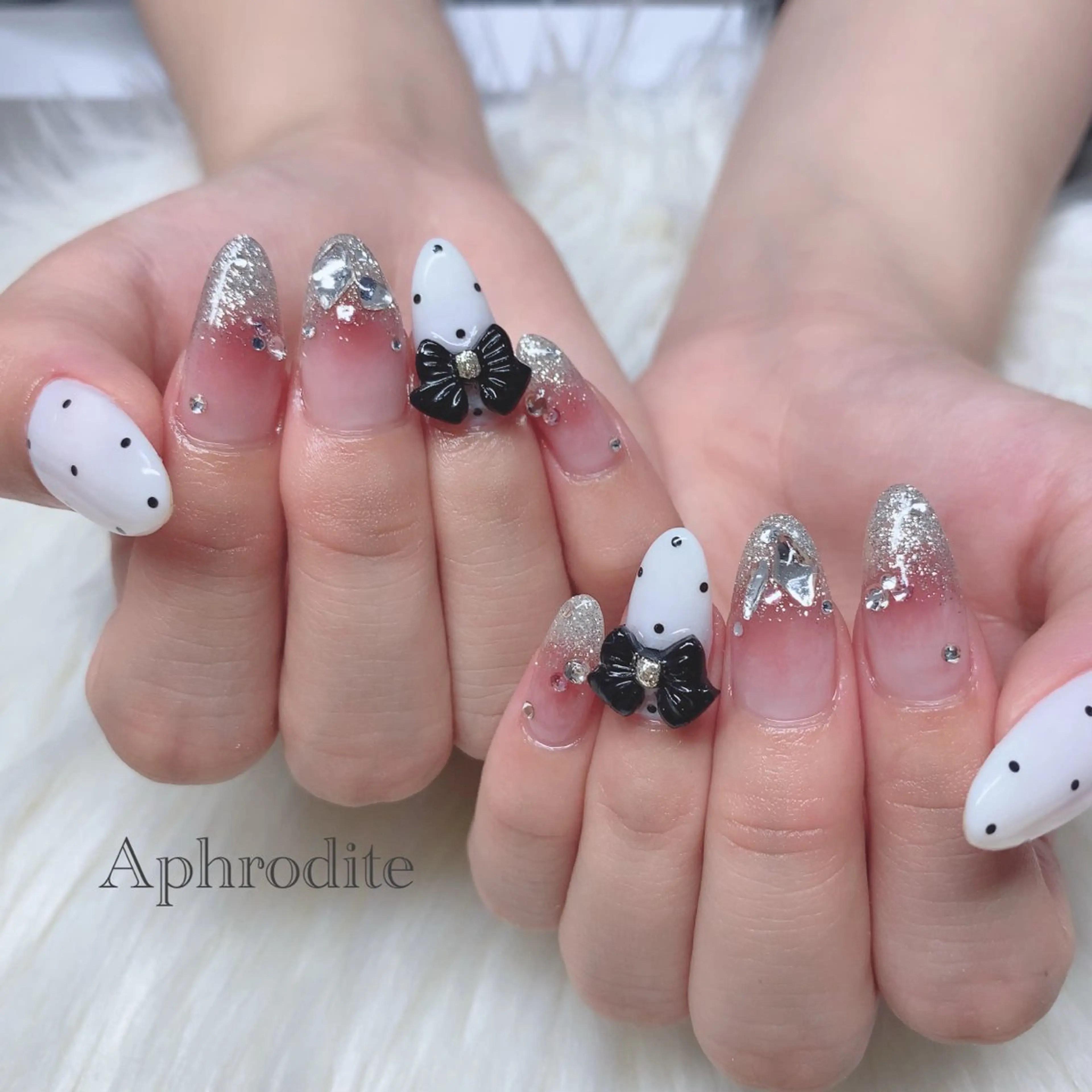 ネイル Aphrodite パラジェル認定サロンのネイルデザイン