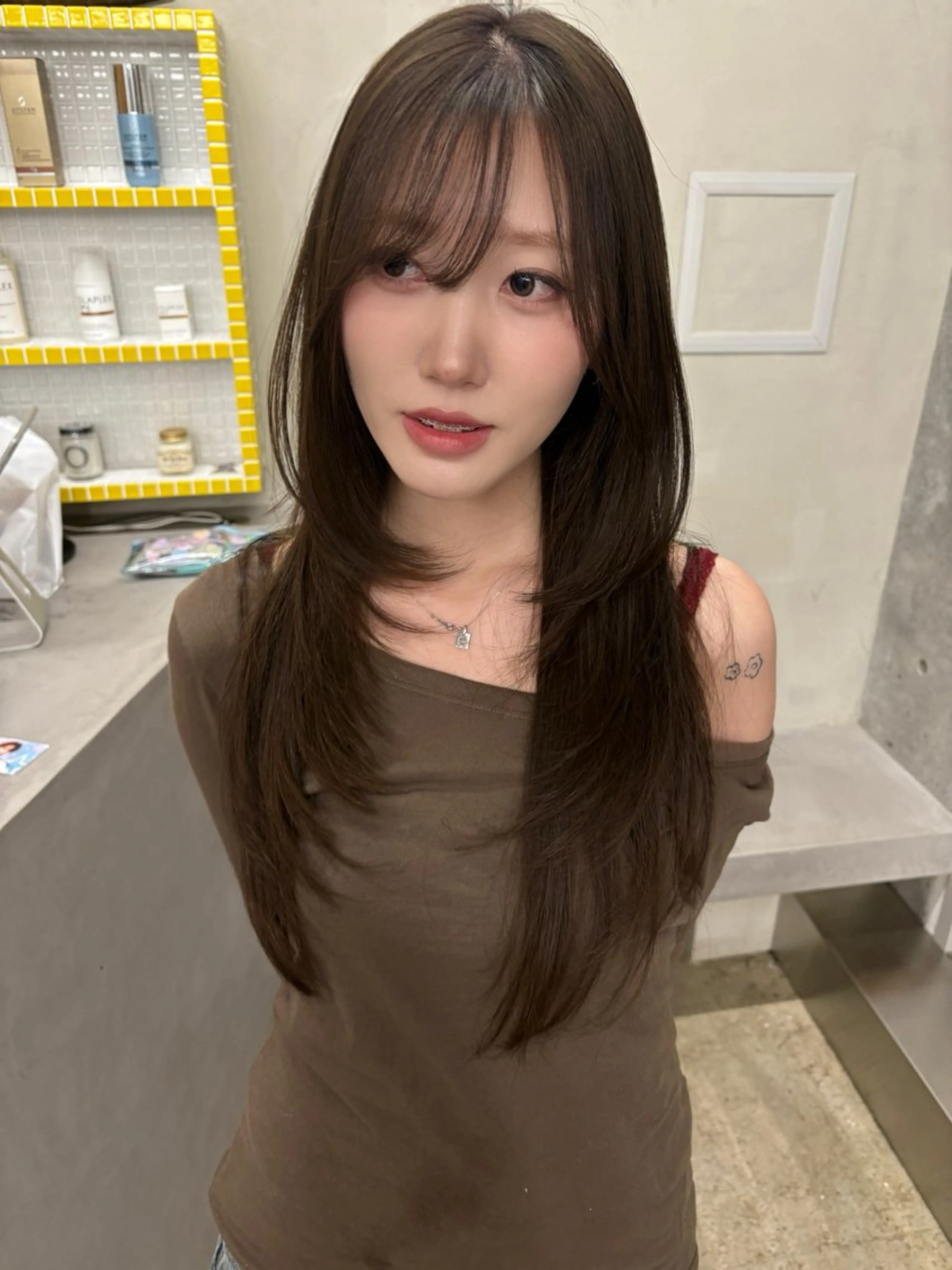 ロング カラー ブリーチ 透明感カラー グレージュ オリーブグレージュ オリーブグレー カット ヘアカラー トリートメント yuuna/ ハッシュカット🎀のヘアスタイル