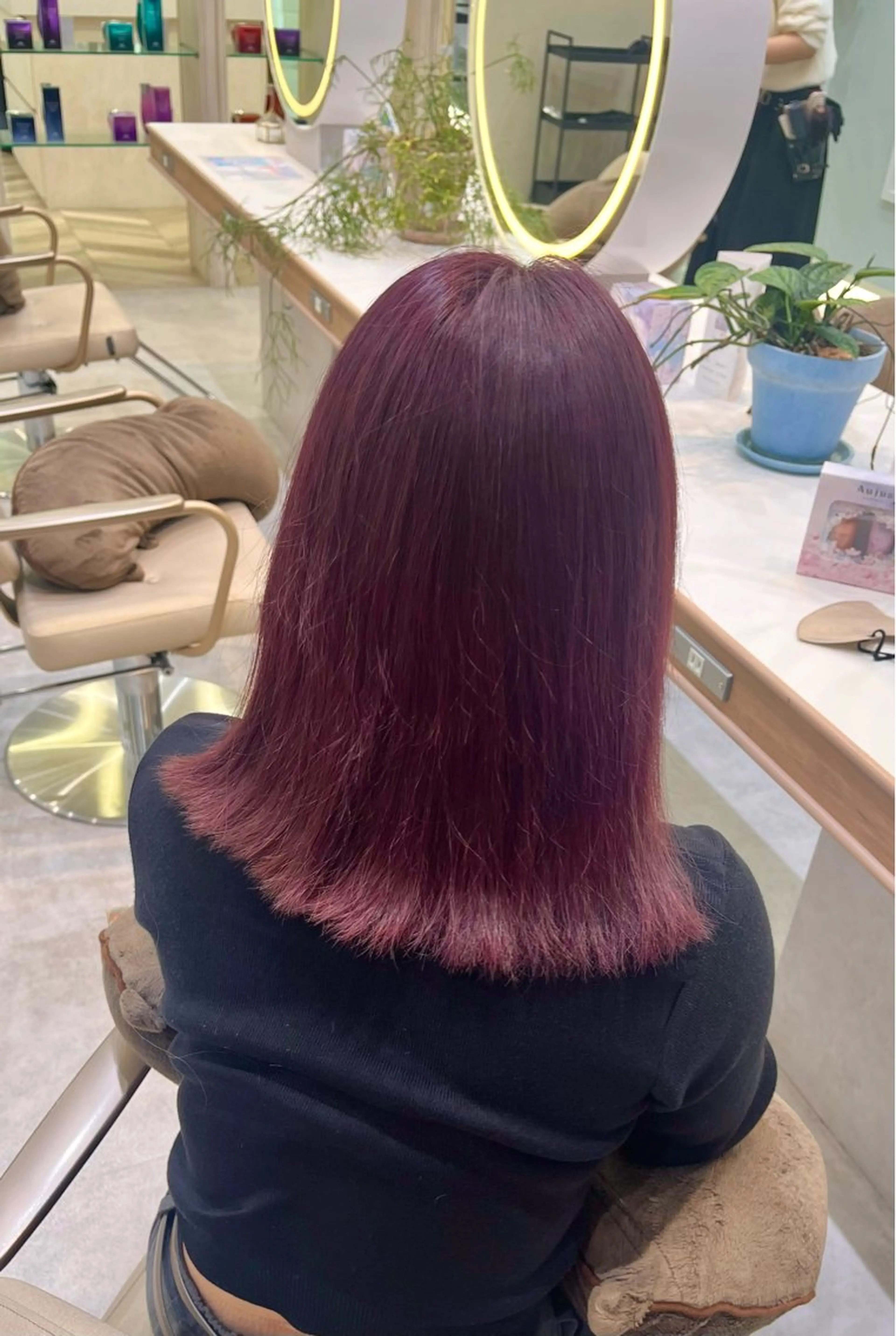 ミディアム カラー ブリーチ ラベンダーカラー ラベンダーピンク オレンジ ピンクカラー 𝑴𝑰𝑨🎀赤髪 /ピンク/髪質改善のヘアスタイル