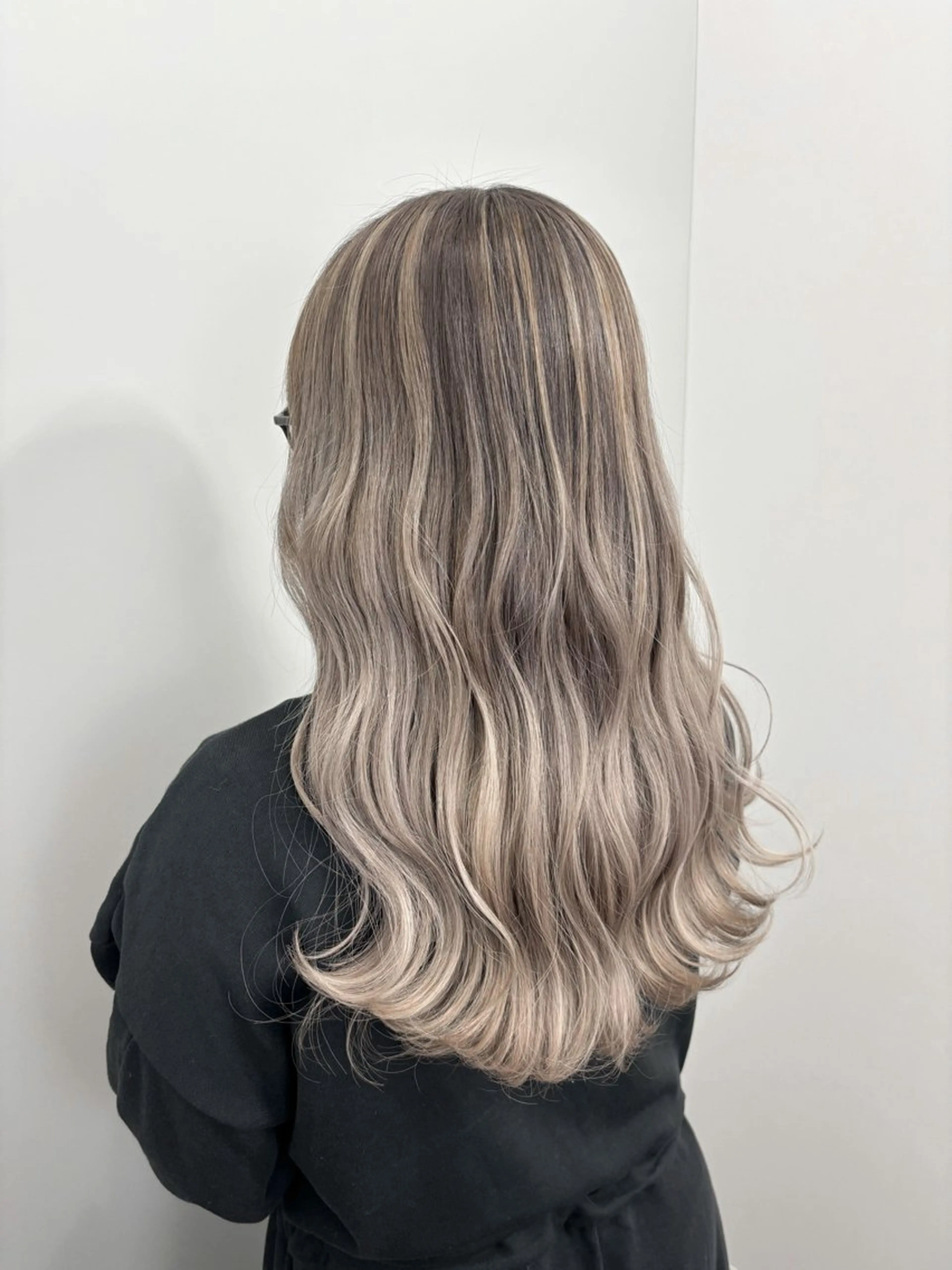 カラーモデル🩷バレイヤージュ、シャドールーツ⚠️【根元リタッチ2cm以上の方のみ】の写真