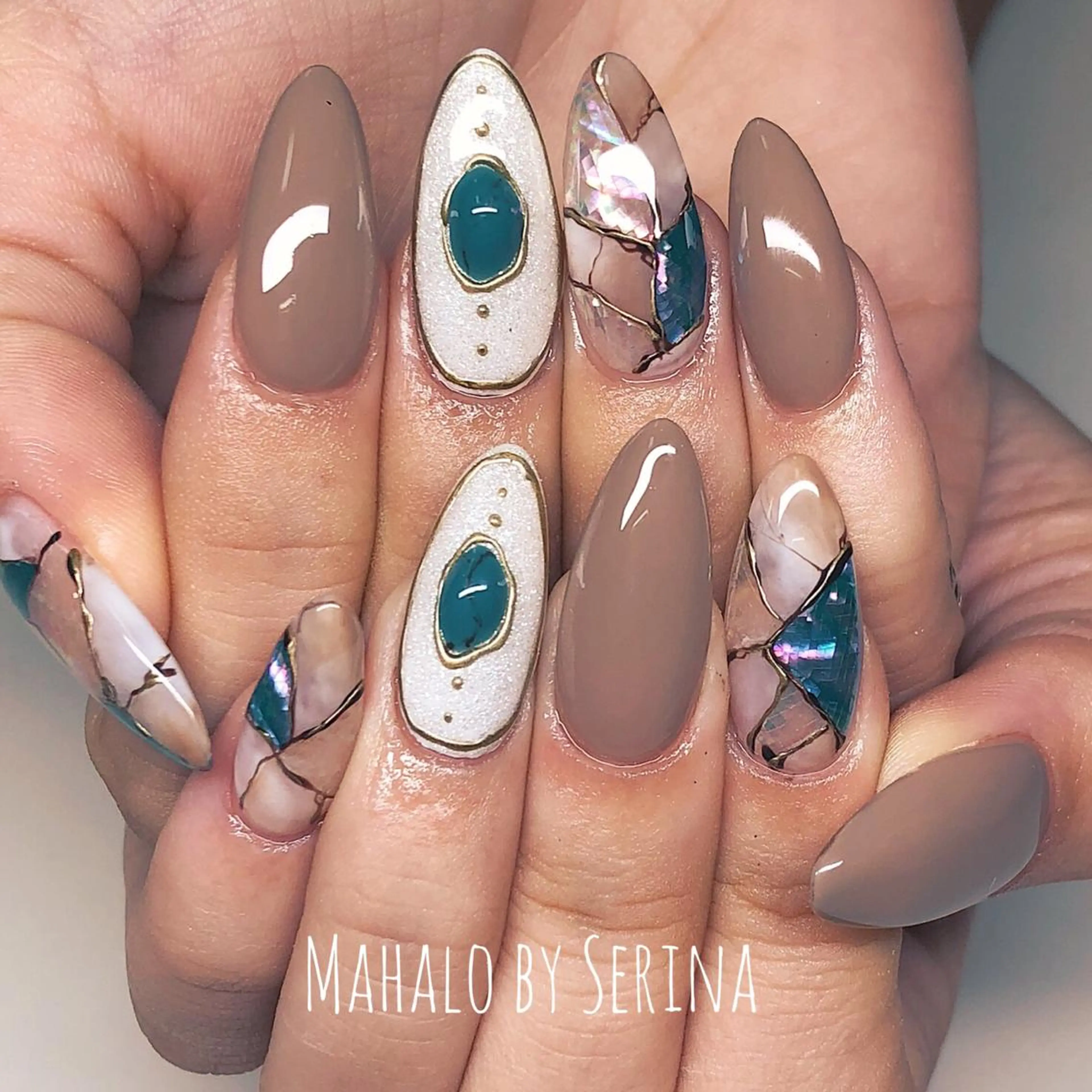 セミロング カラー ネイル SUNNY BAE. SERINAのネイルデザイン