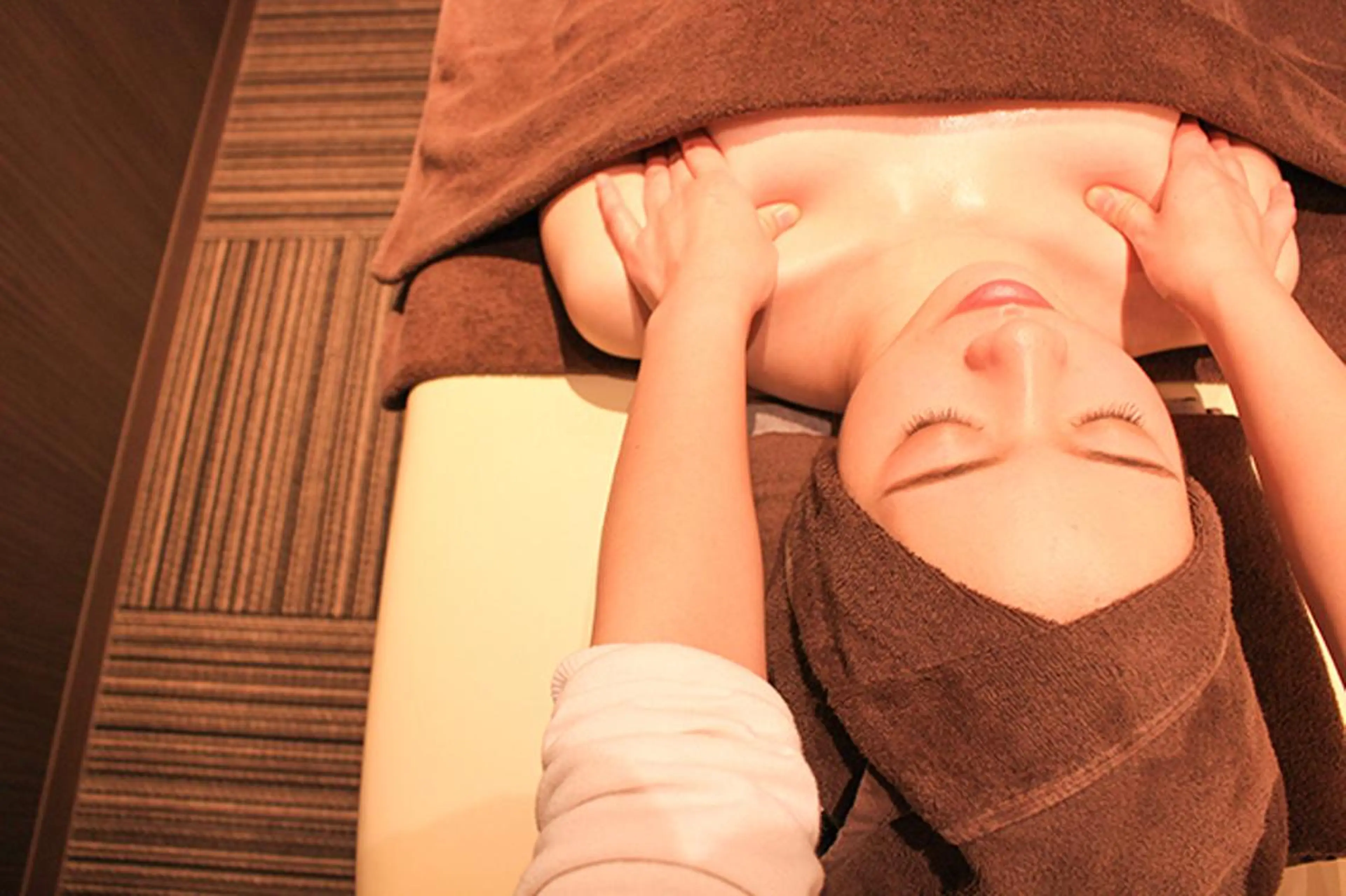 🌈✨人気No.1✨🌈頭先​〜​足裏まで全身ゆったり贅沢アロマトリートメント120分コース 【超毒素排出ソルトバス付き】の写真