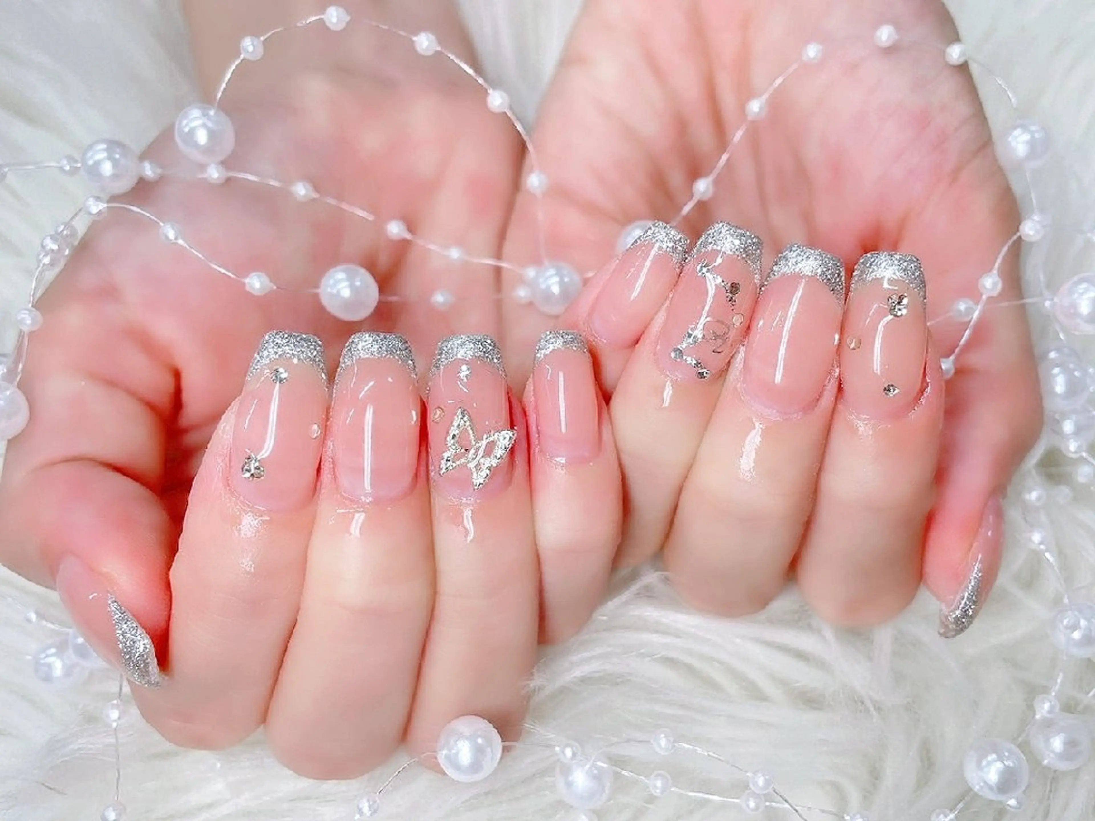 ネイル 長さ出し フラッシュネイル フレンチネイル キラキラネイル ラメ(グリッター) Chouette Nailのネイルデザイン