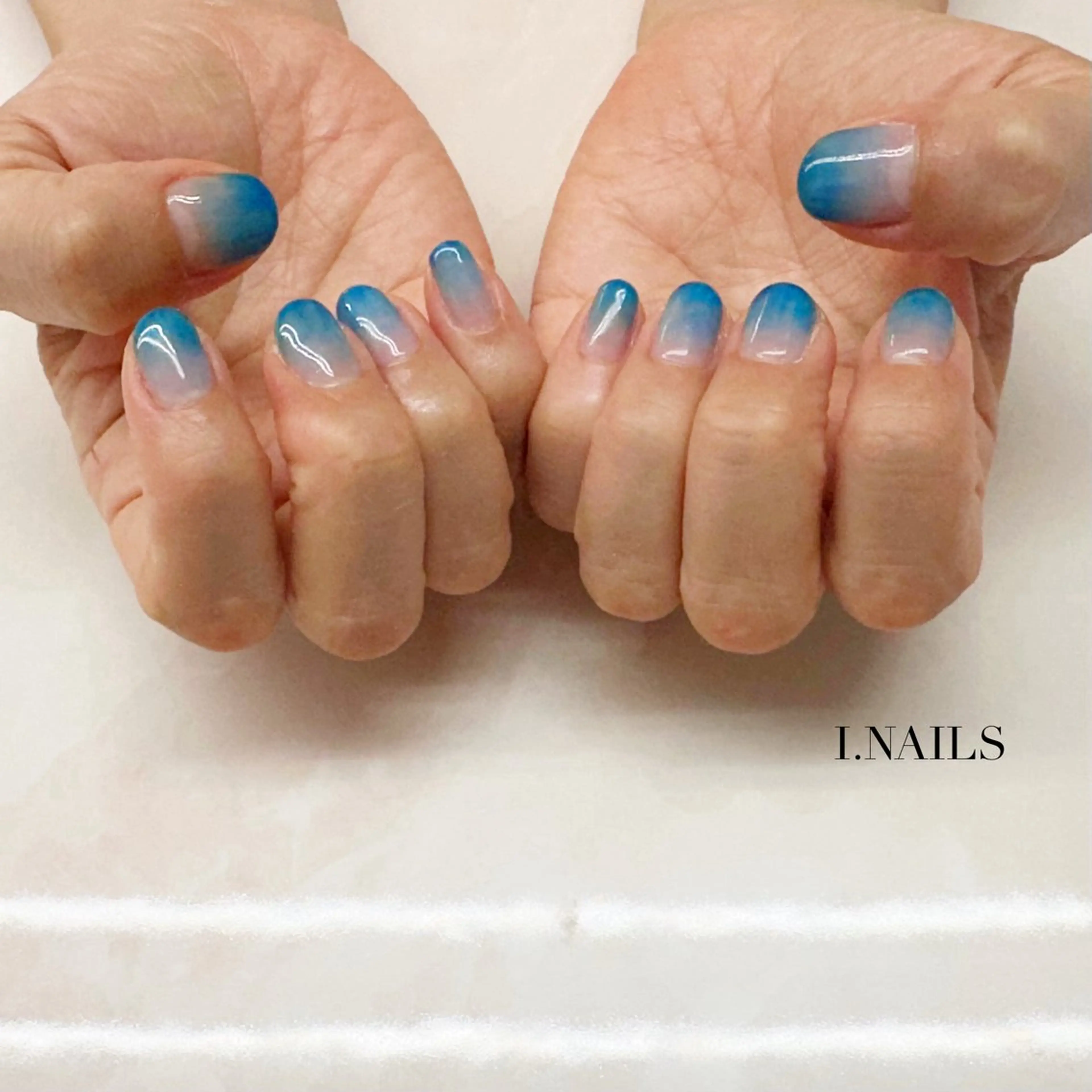 ネイル アイネイルズ所属・早川 梓のネイルデザイン