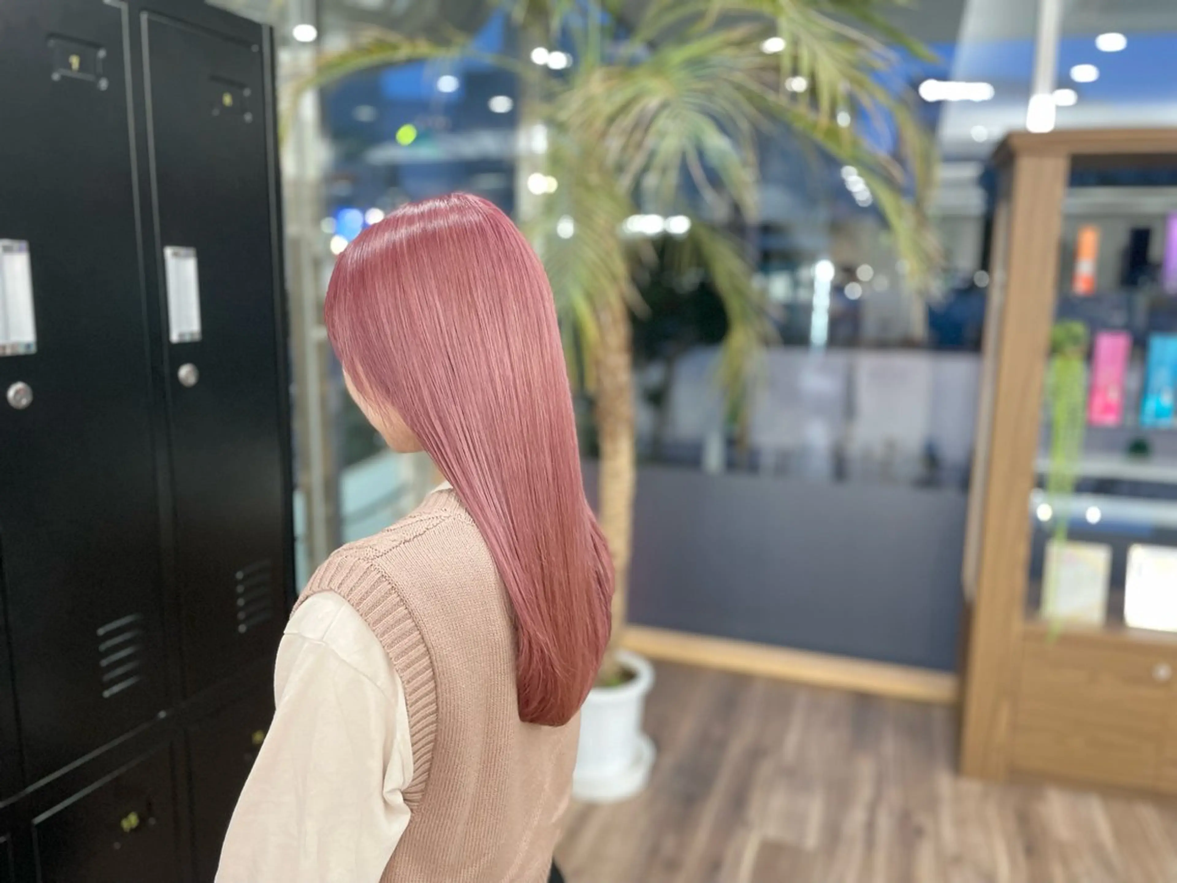 セミロング カラー ヘアアレンジ kahuli  hair Ulu 「カーフリヘアウル」所属・鎗田 健のヘアスタイル