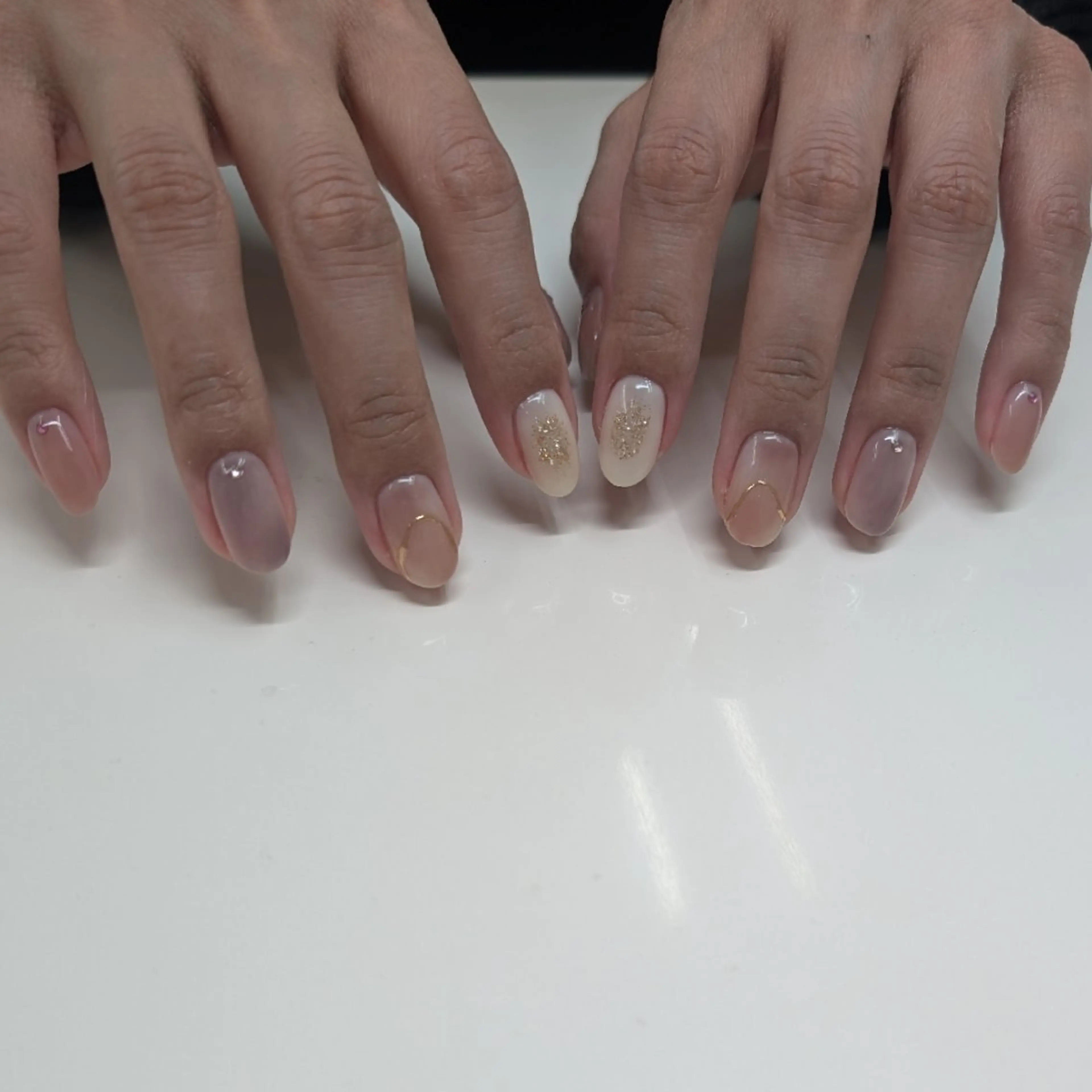 ネイル ストーンネイル ハンドネイル ネイルサロン Amie　〜アミ〜所属・ᑎᗩIᒪ｜ᗰIᗰI｜ _५✍️Satou.のネイルデザイン