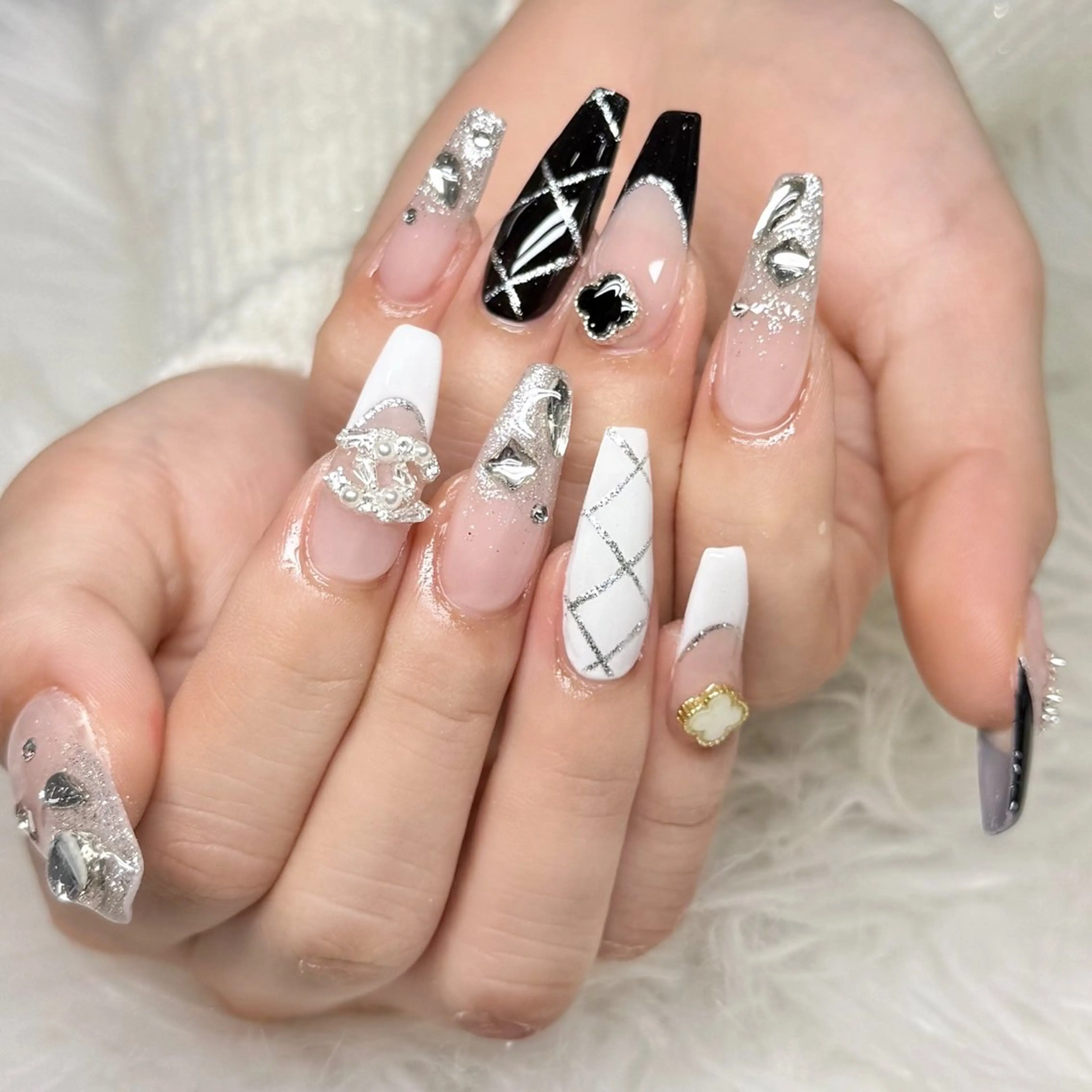 ネイル ハンドネイル 🍁nail. kaede🍁のネイルデザイン