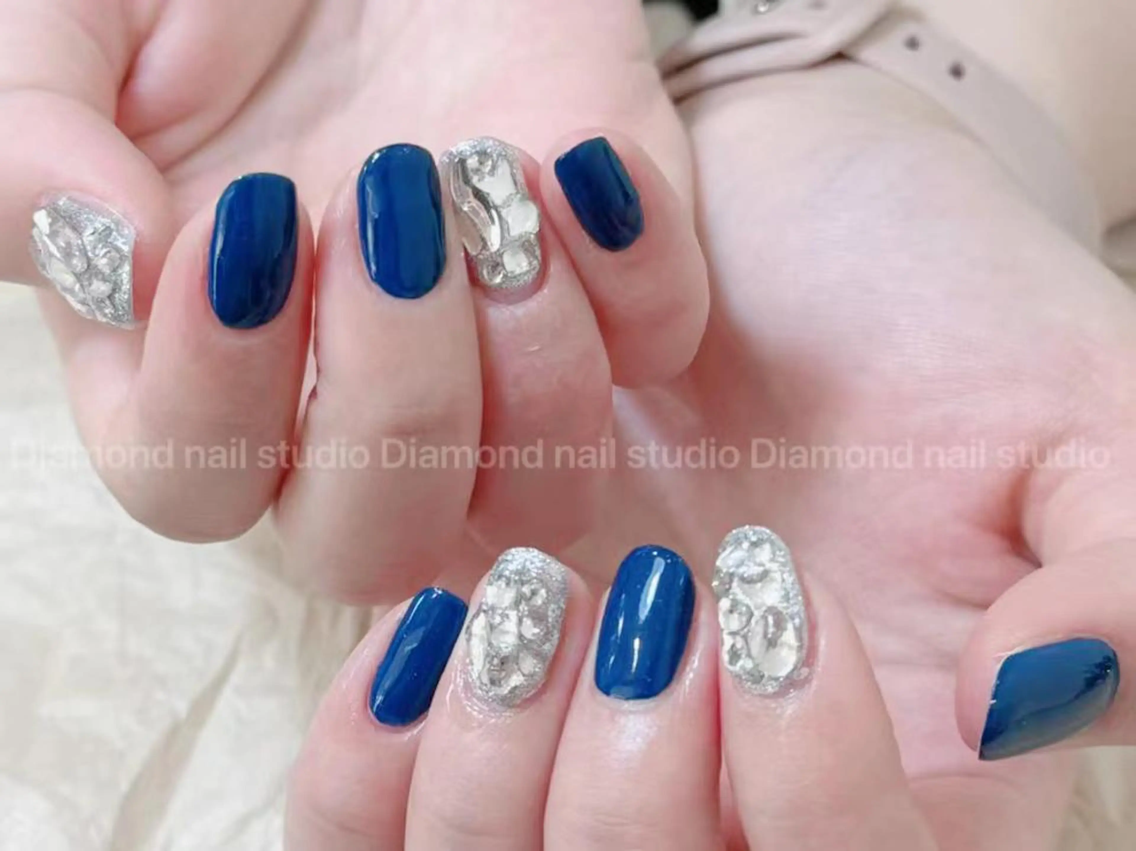 ショート ハンドネイル ハンドケア Diamond 🚢のネイルデザイン