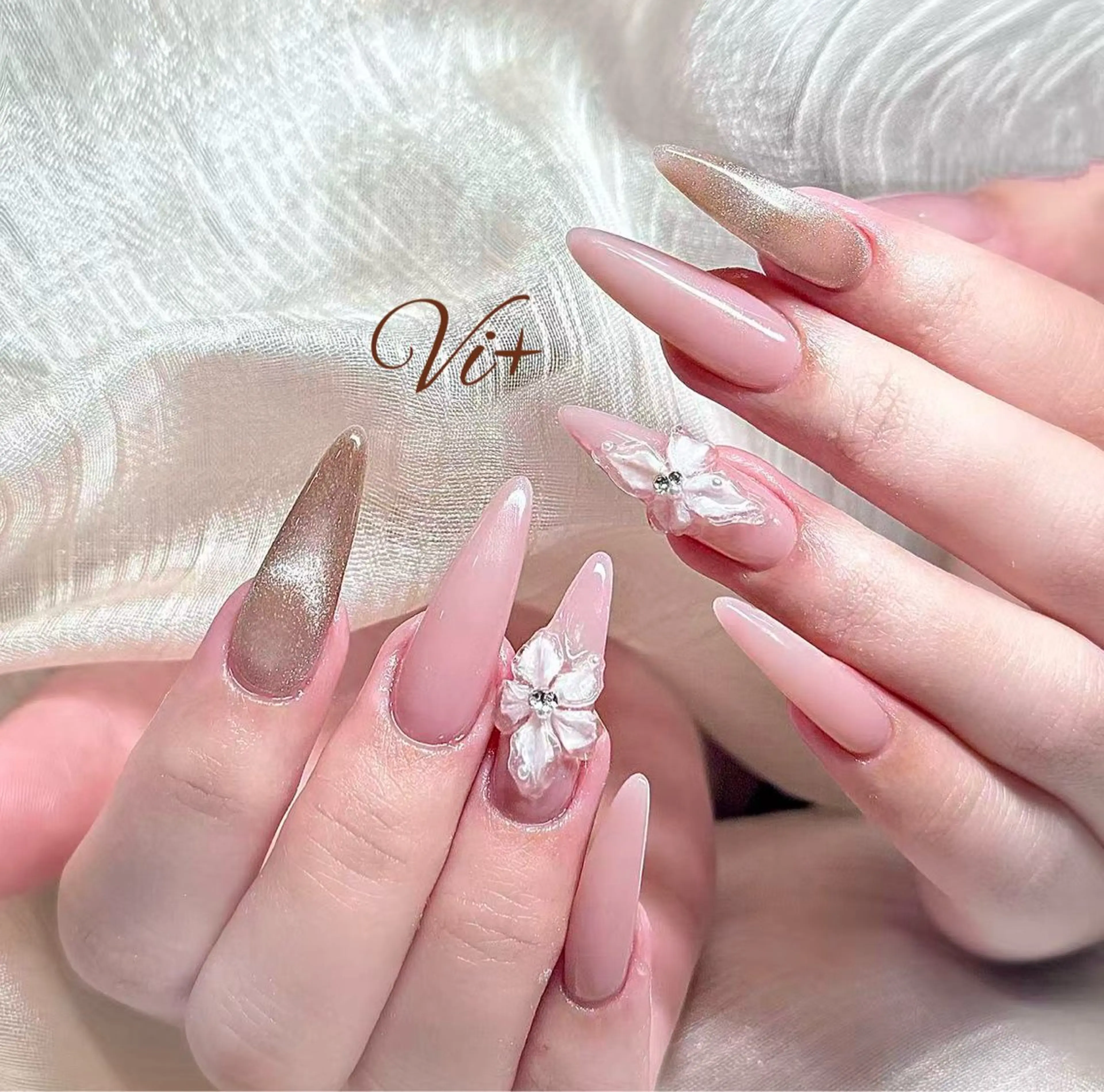 ネイル ハンドネイル ✨Nailsalon Vi+✨のネイルデザイン