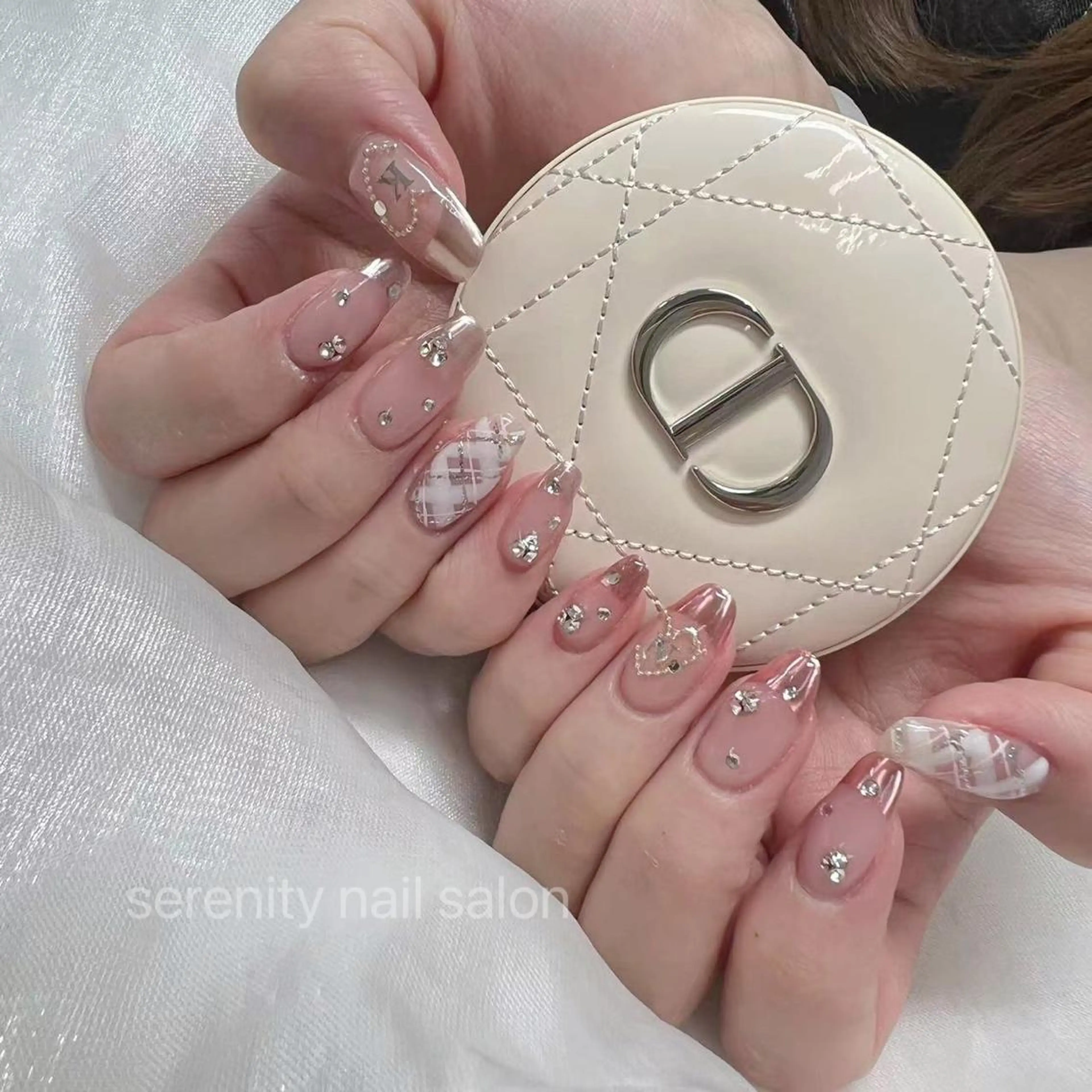 ネイル ハンドネイル ハンドケア ✨Serenity Nail salonのネイルデザイン