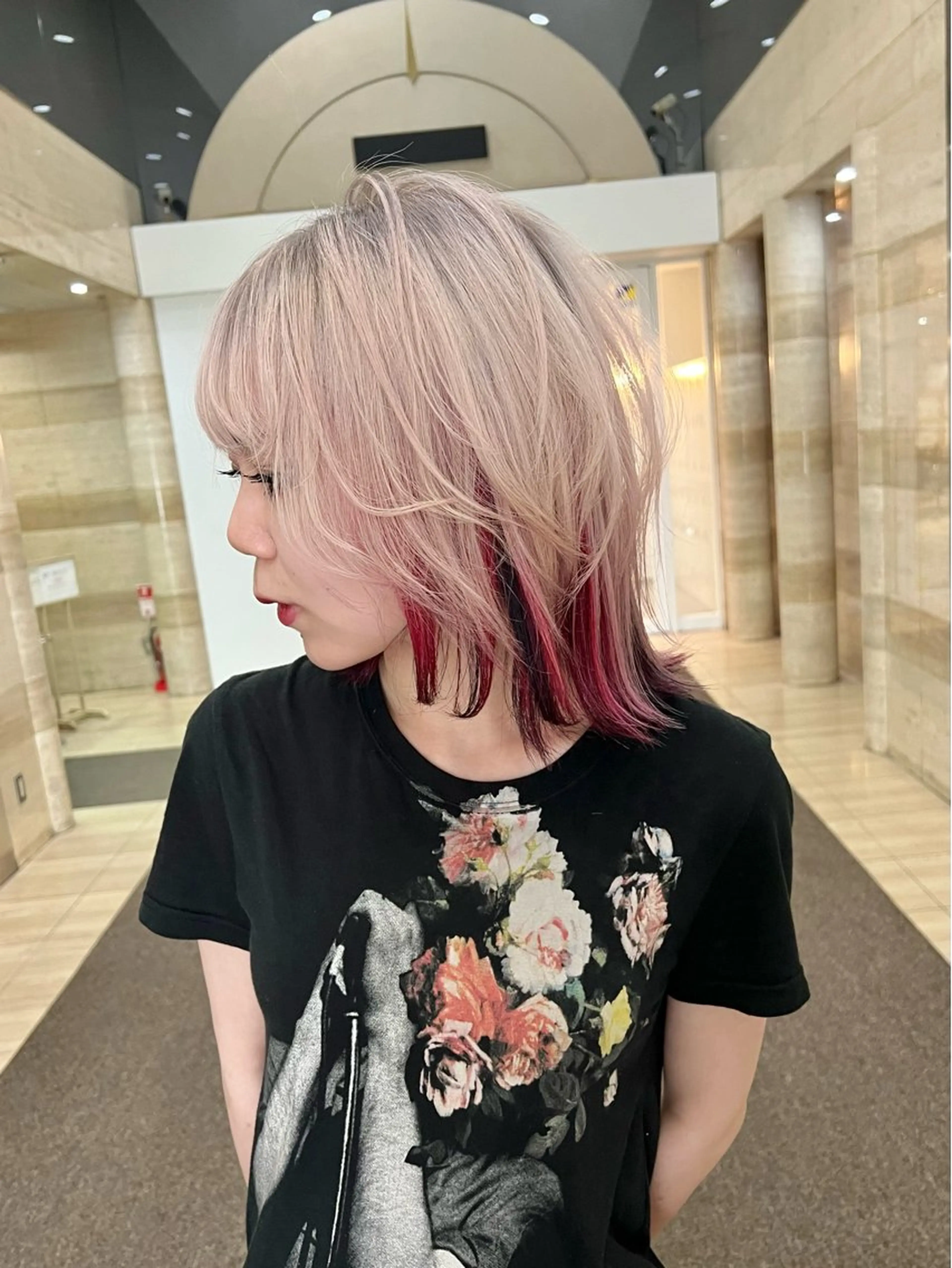 ショート カラー ヘアカラー Via officialのヘアスタイル