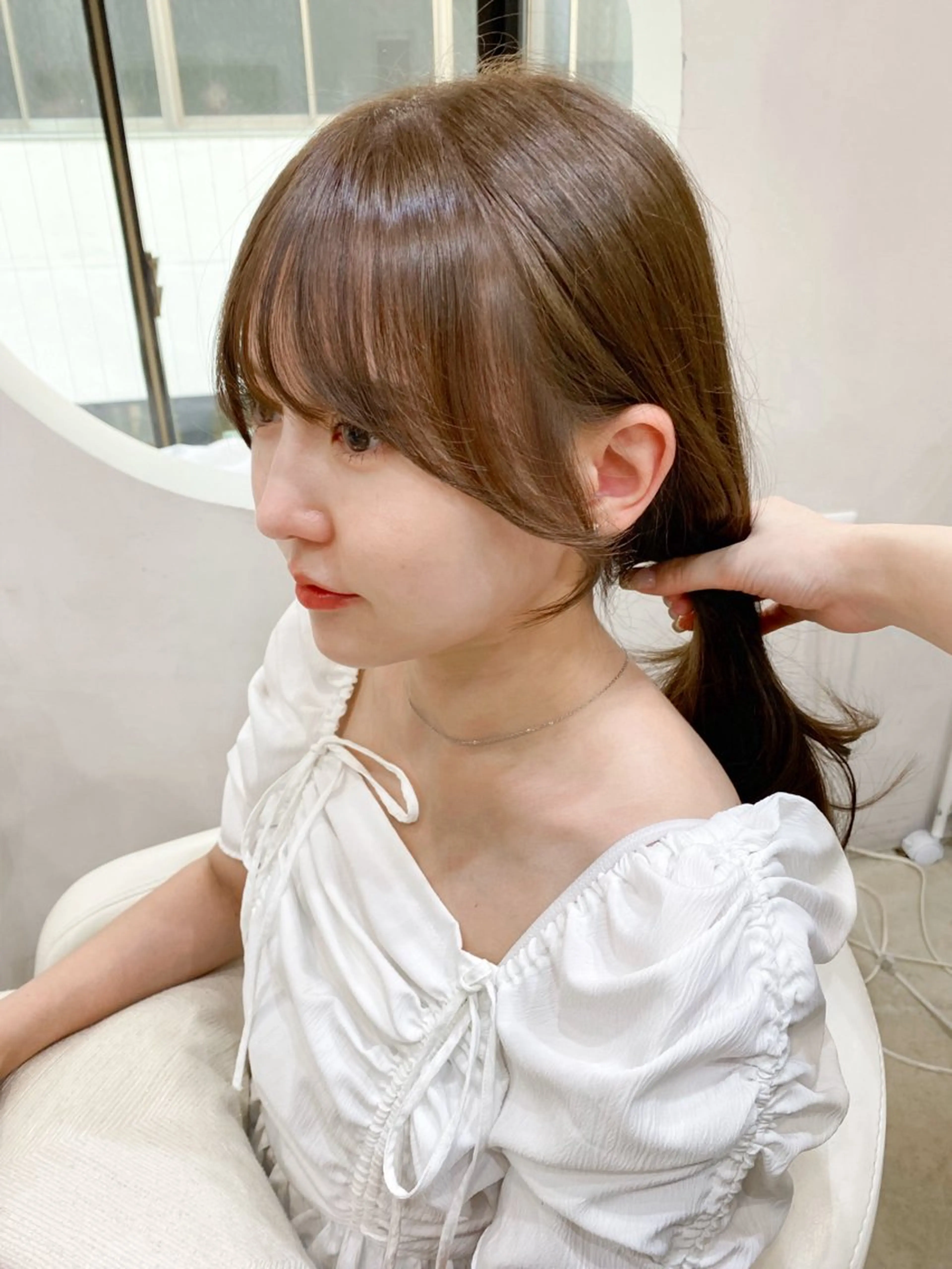 ミディアム カラー ベージュカラー ヘーゼル 顔周りカット レイヤーカット カット ヘアカラー トリートメント kohana 🎀韓国ヘア🎀🤍のヘアスタイル