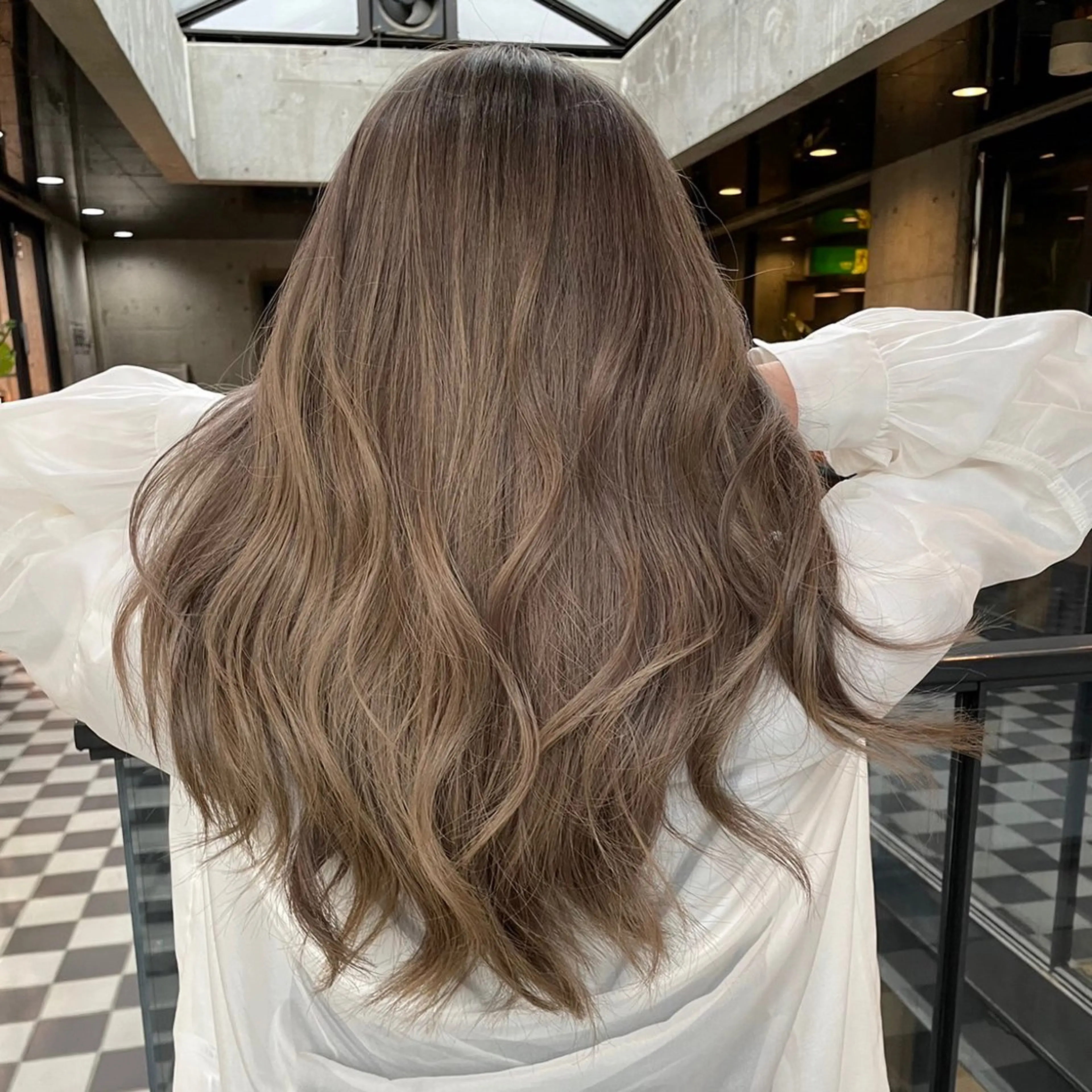 ロング 🫧ハイライトカラー 🫧 𝓜𝓘𝓤のヘアスタイル