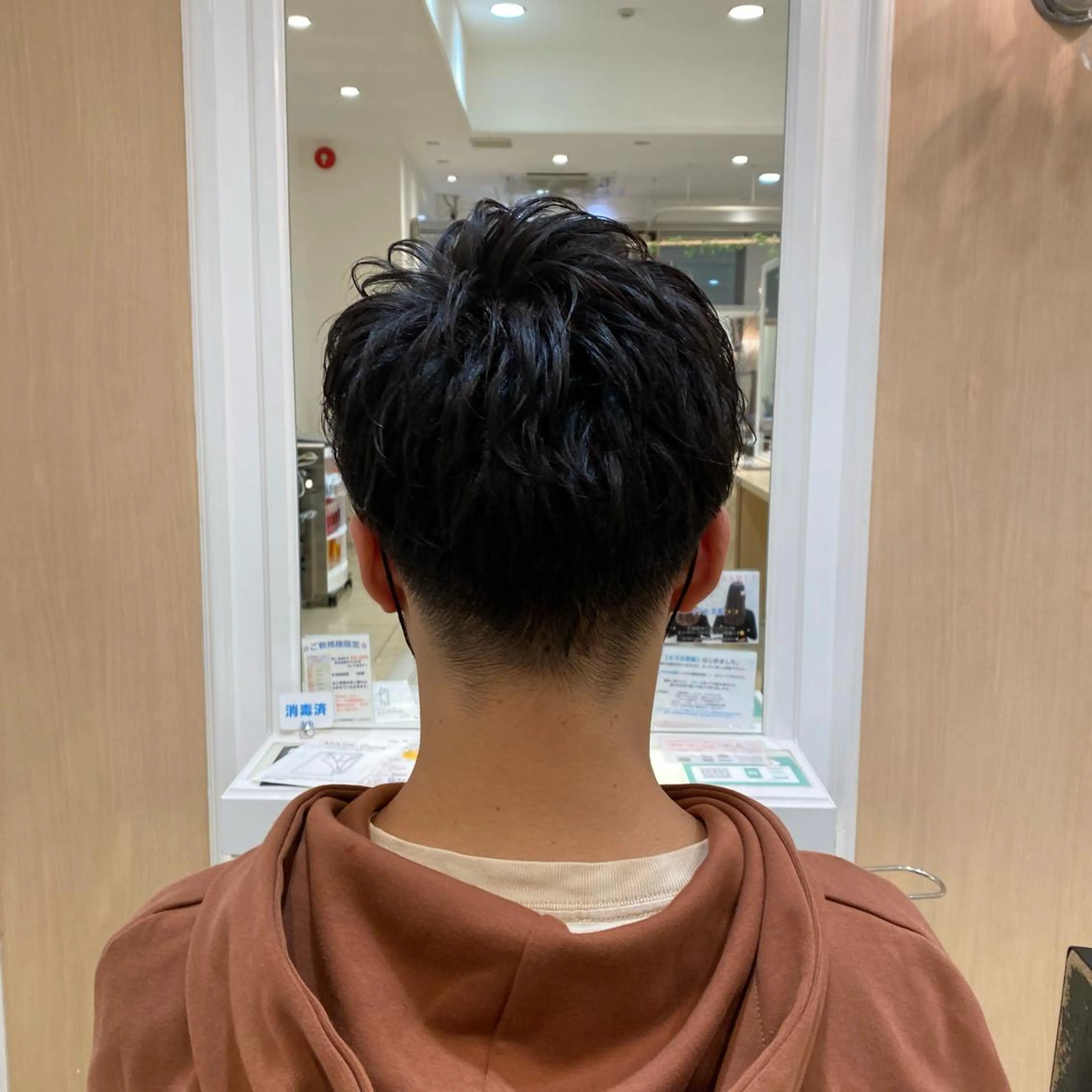 ショート パーマ メンズ カット パーマ メンズ特化型美容師 栗山勇人のヘアスタイル