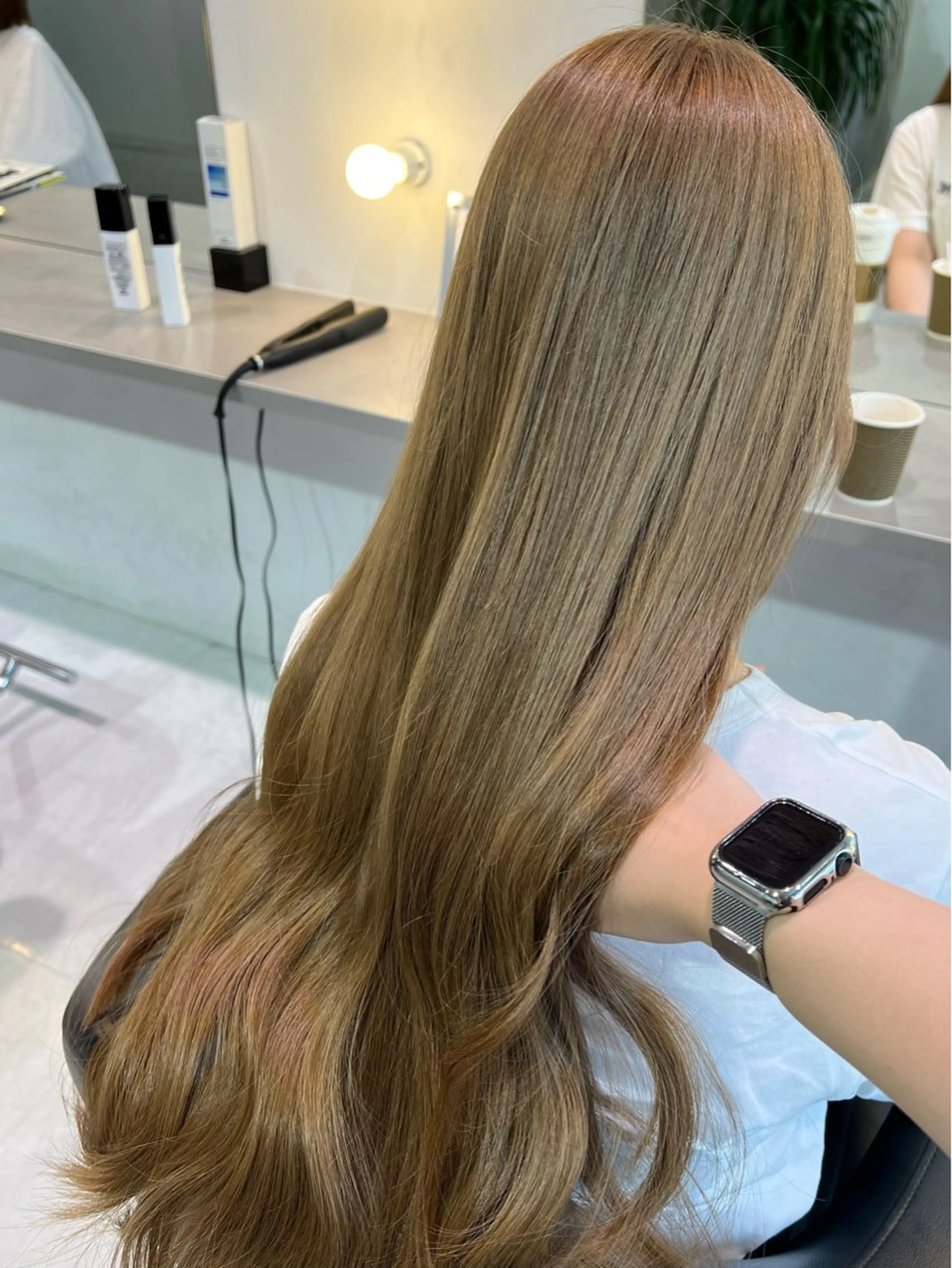 ロング ヘアカラー VISION 巻幡野花のヘアスタイル