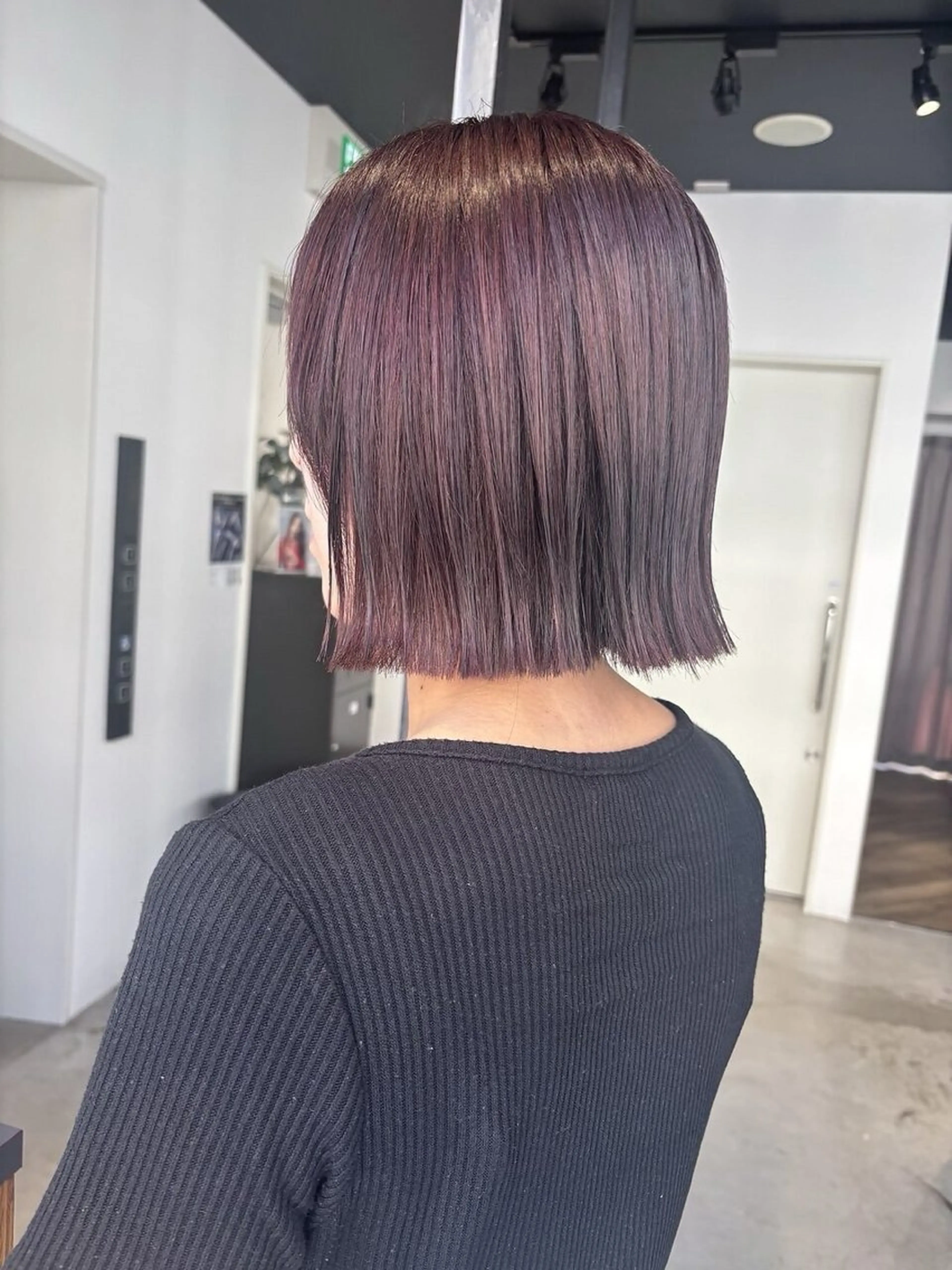 ミディアム ボブ 顔周りカット 髪質改善 レイヤーカット 小顔カット カット ヘアカラー トリートメント RISE SWELL momoneのヘアスタイル