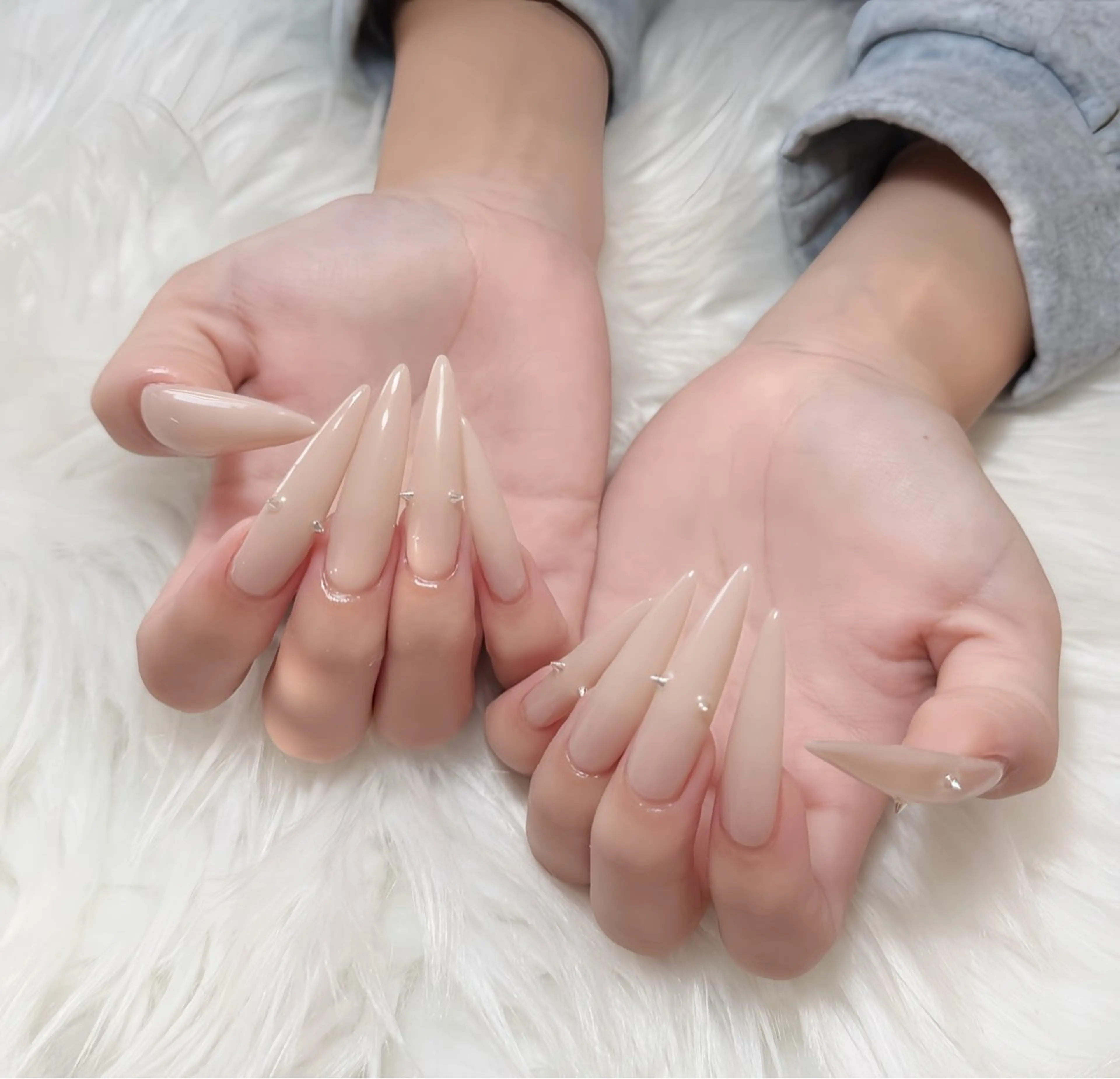 ネイル オーロラネイル チークネイル フットネイル フレンチネイル ジェルネイル ハンドネイル Nichi Nails❤️のネイルデザイン