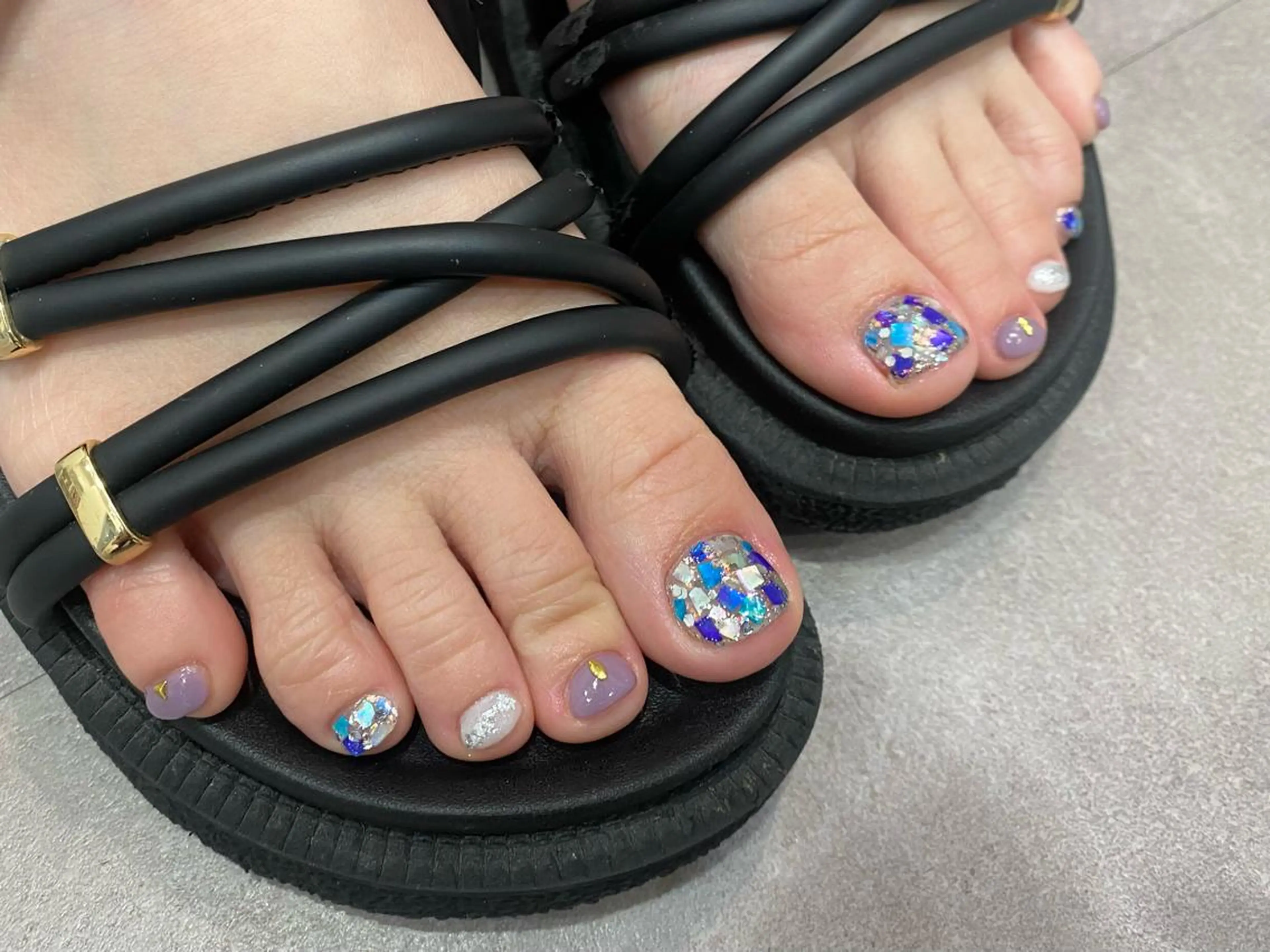 ネイル gluck(グリュック)所属・なかがわ まゆこのネイルデザイン