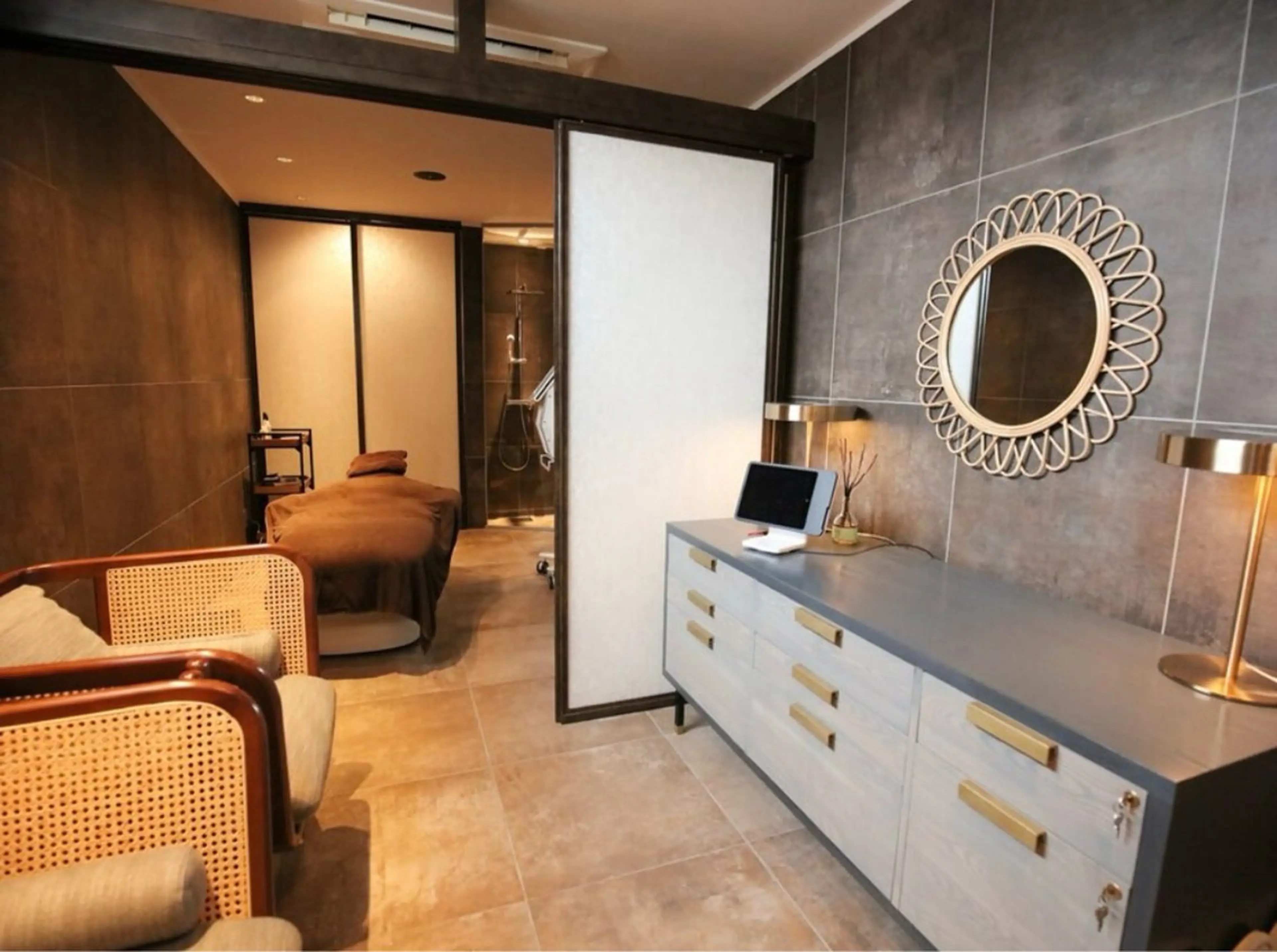 【痩身ダイエット・リンパオイルマッサージ・脱毛】- iromie. 四日市店 - 医療提携所属・佐々木 千愛来のエステ・リラクイメージ