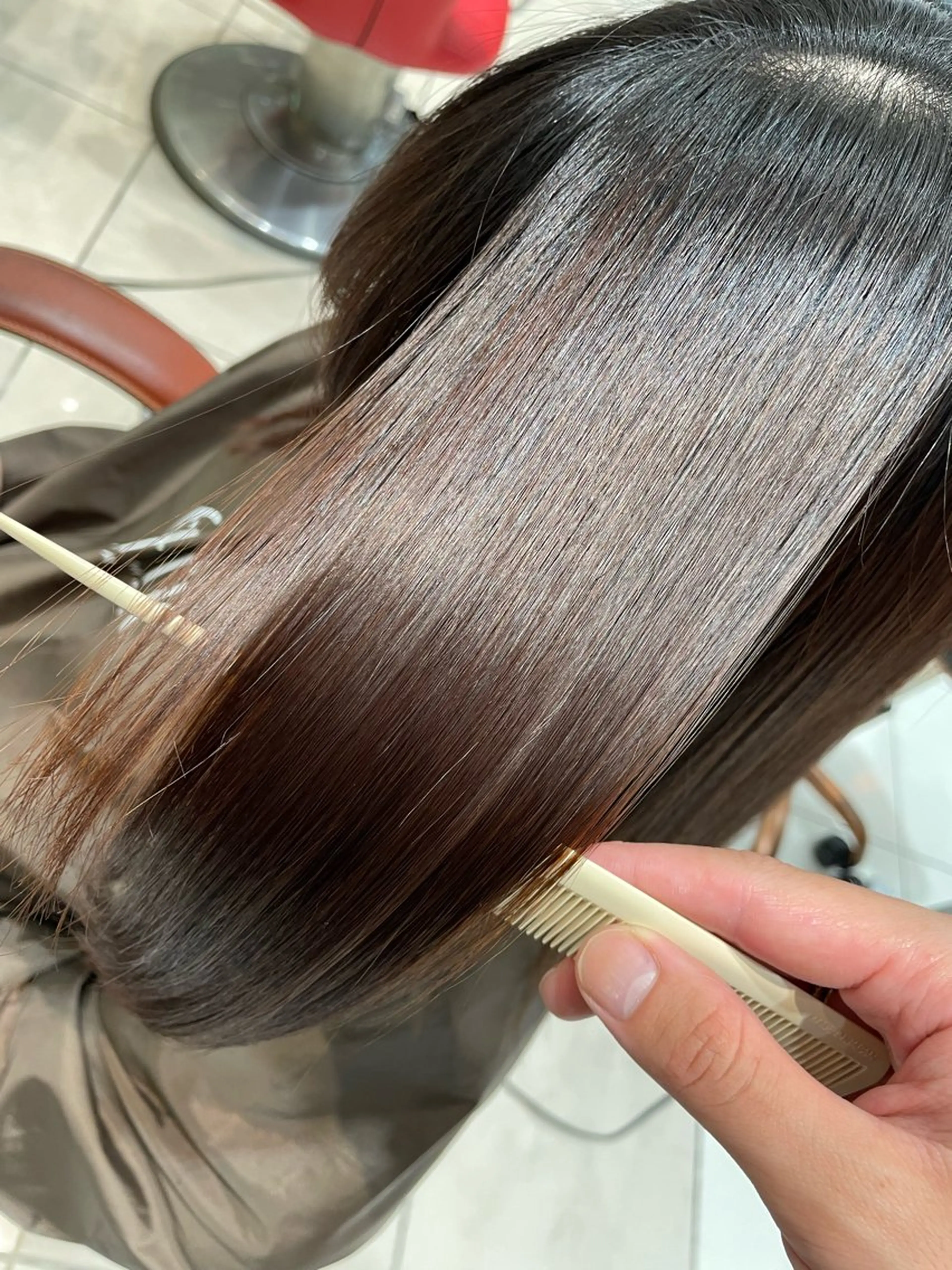 セミロング カラー 髪質改善 トリートメント 金森 斗夢のヘアスタイル