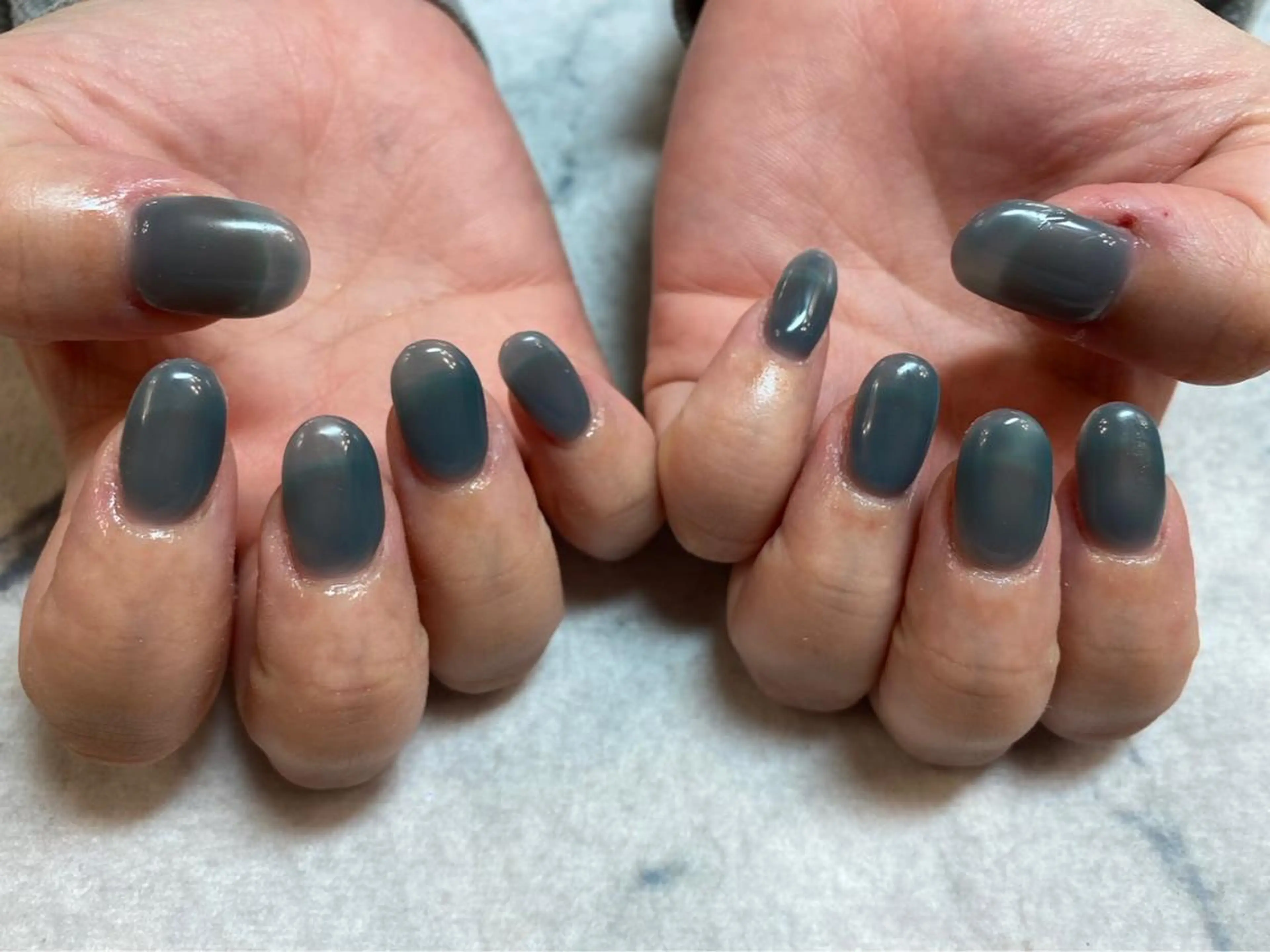 ネイル ネイルリボン 受付スタッフのネイルデザイン