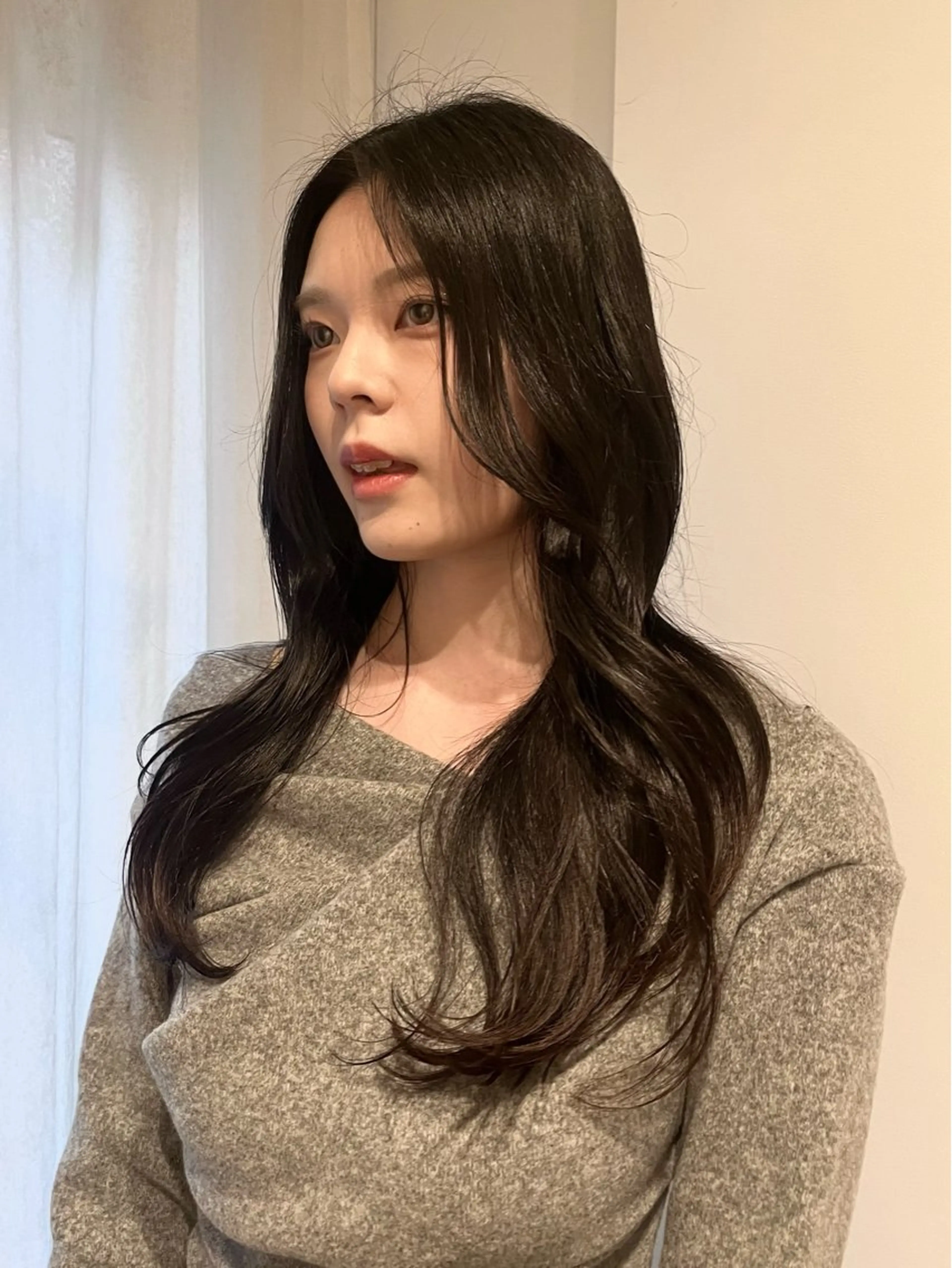 セミロング レイヤーカット -さたけ たつき-のヘアスタイル