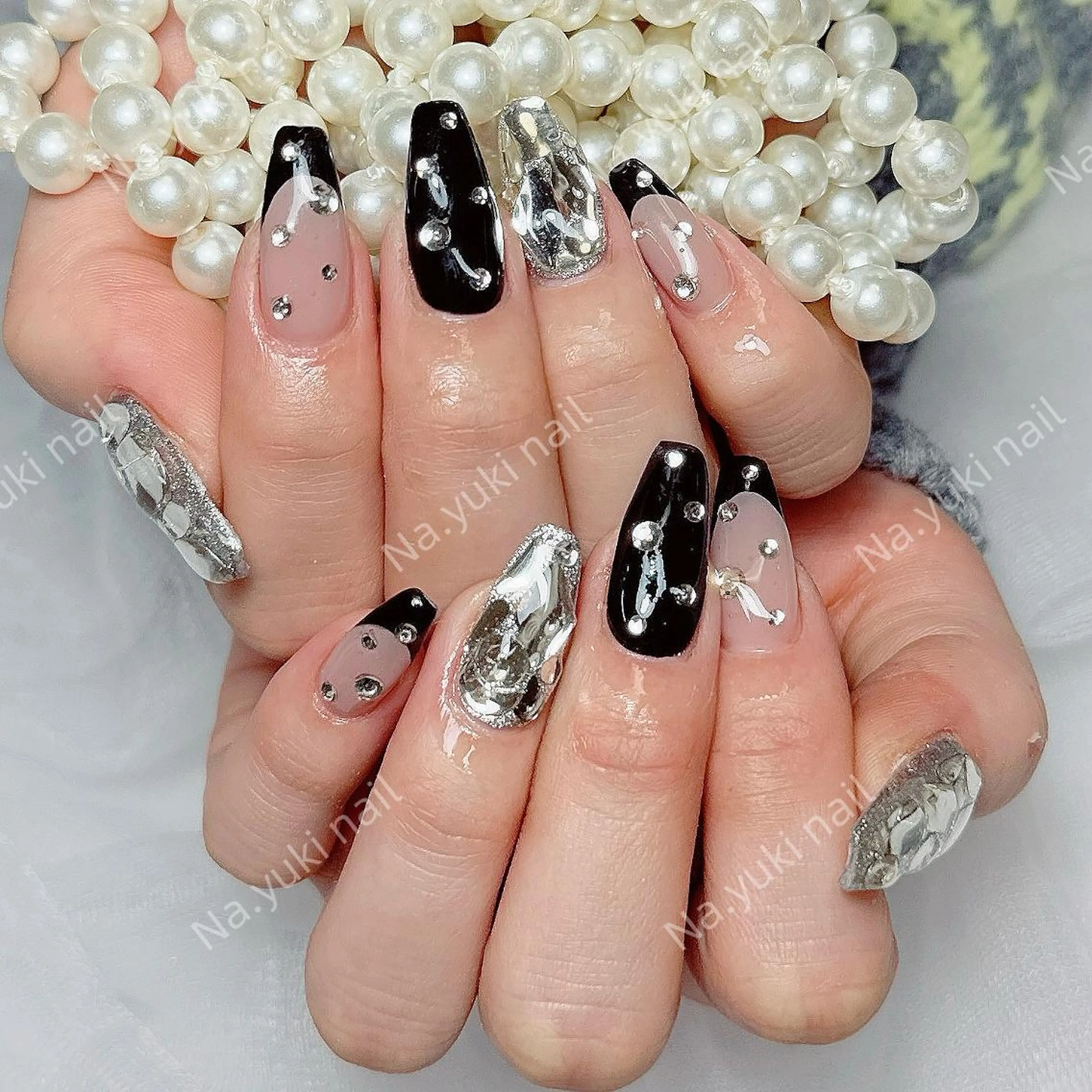 ネイル Queenie 🦋のネイルデザイン