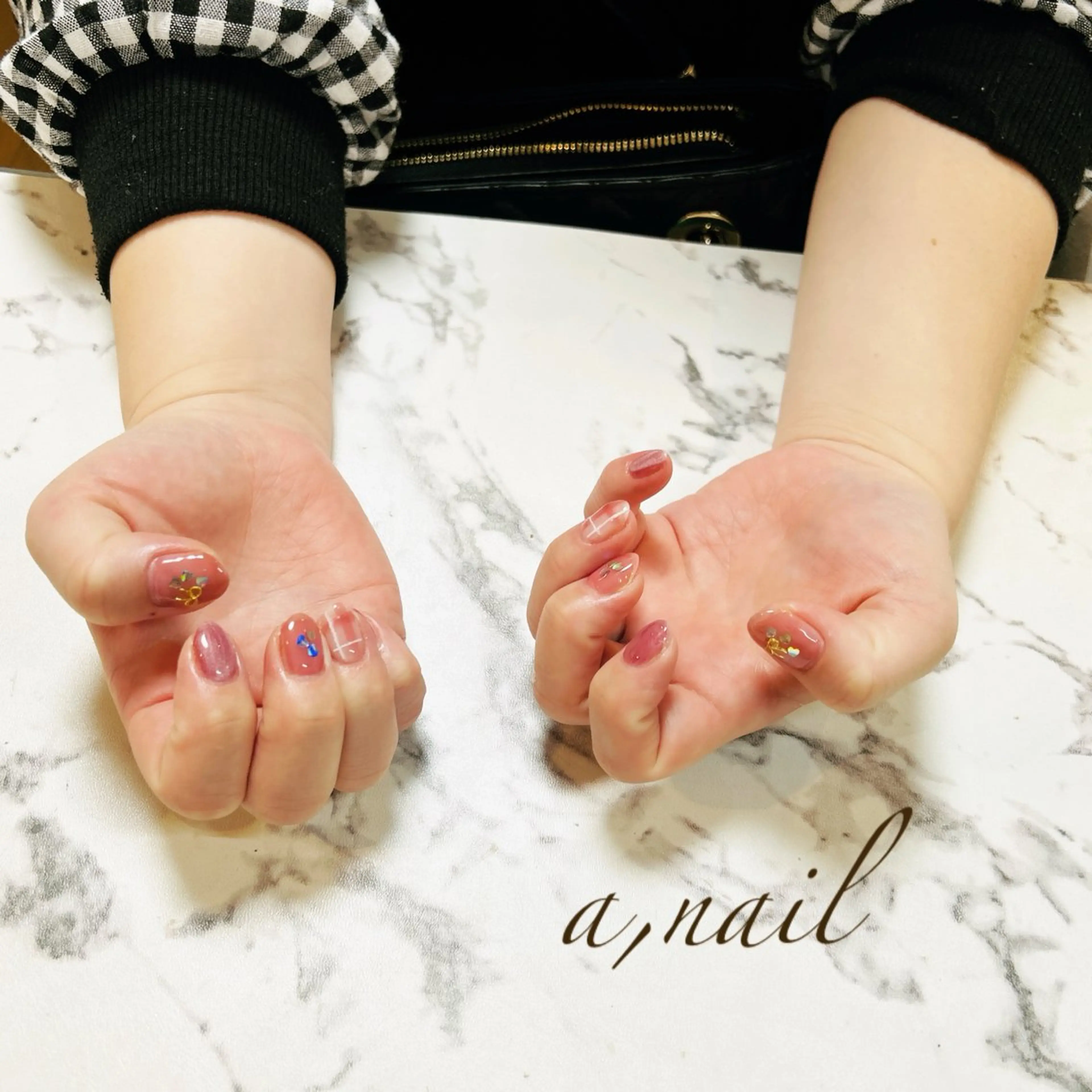 ネイル ハート マグネットネイル リボン シンプルネイル ハンドネイル ネイルサロン エーネイルのネイルデザイン