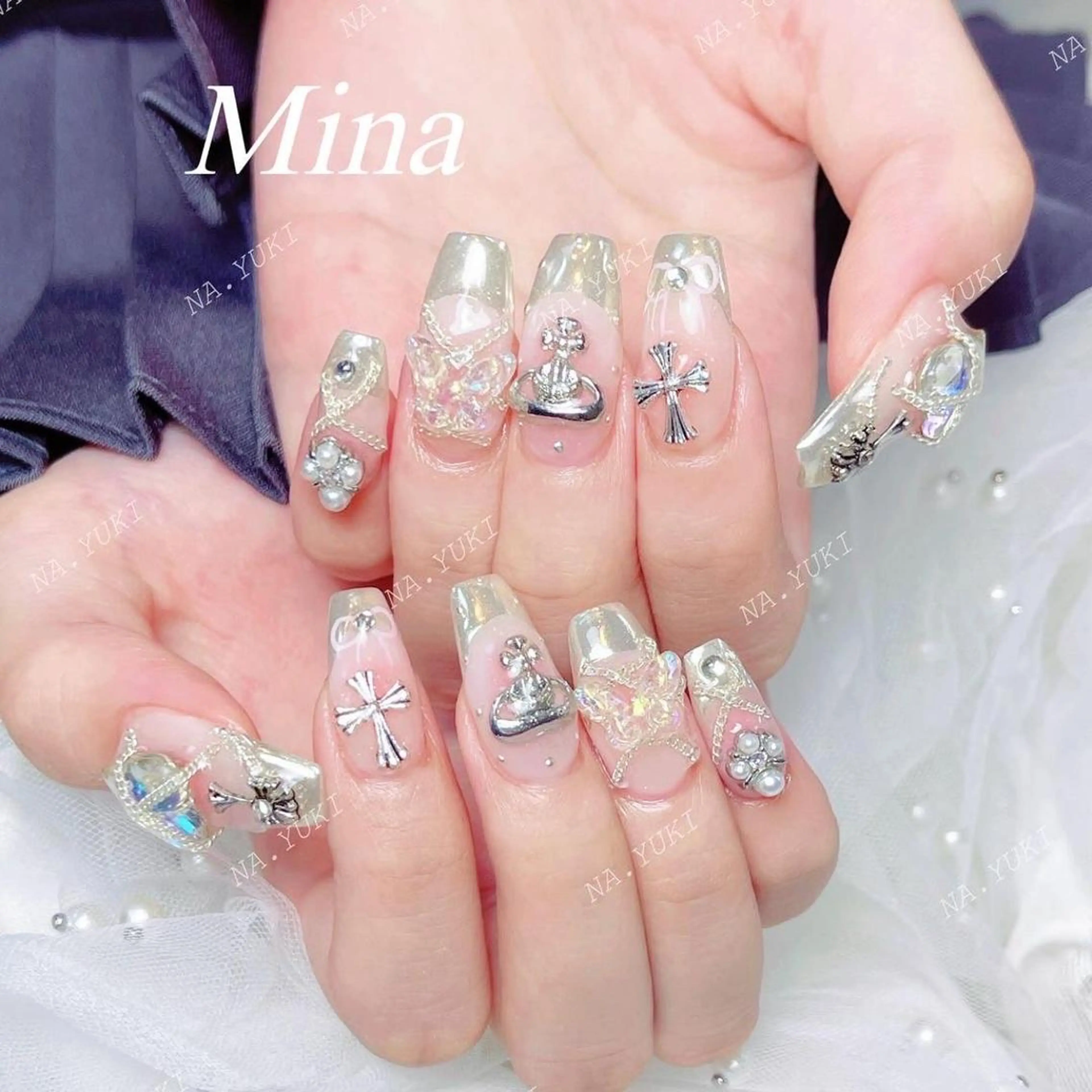 ネイル ハンドネイル ハンドケア 🌷 Mooning 🌷のネイルデザイン