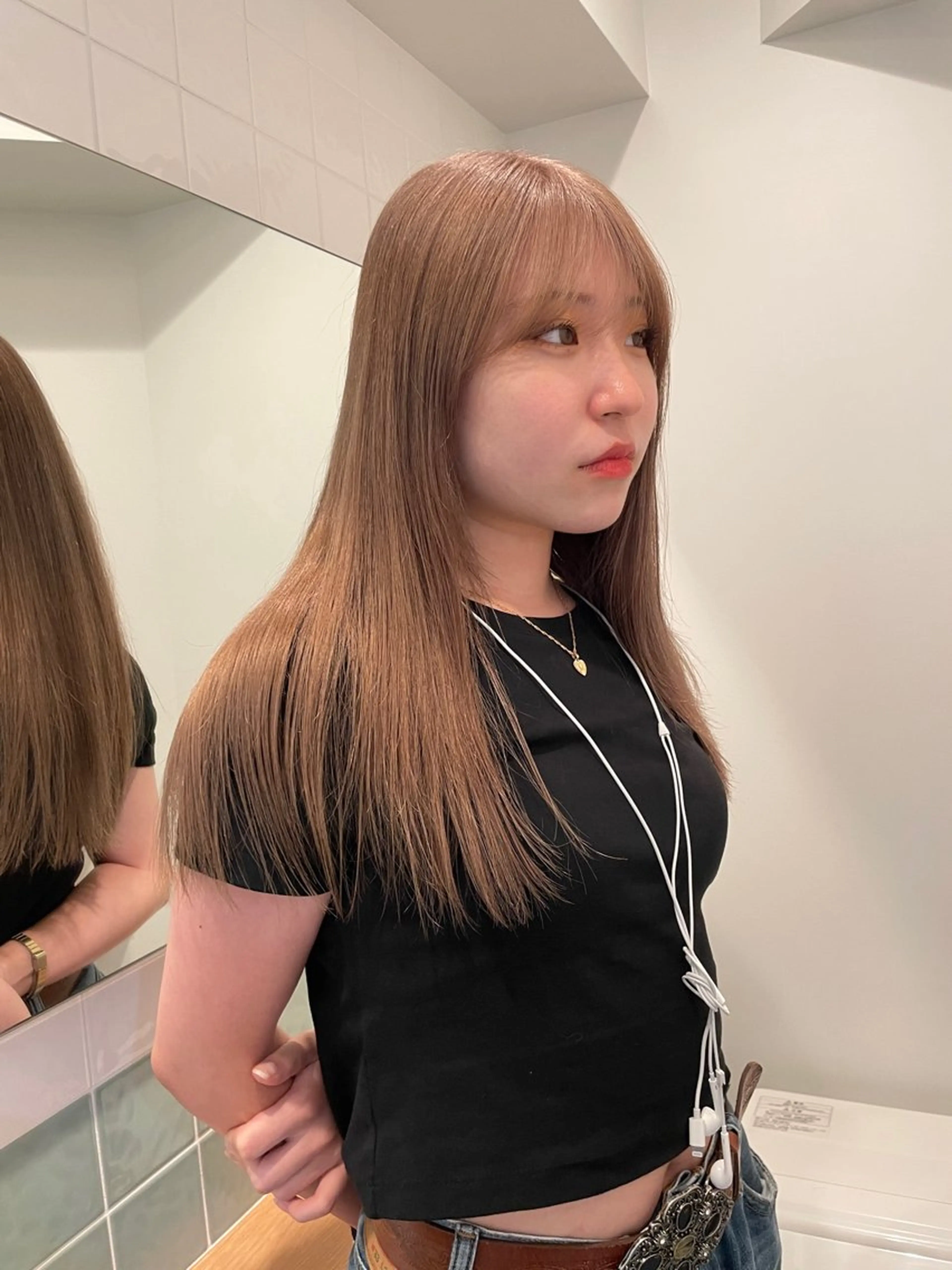 ロング カラー カット ヘアカラー トリートメント laff 新宿所属・切りっぱなしボブ レイヤー/縮毛矯正のヘアスタイル