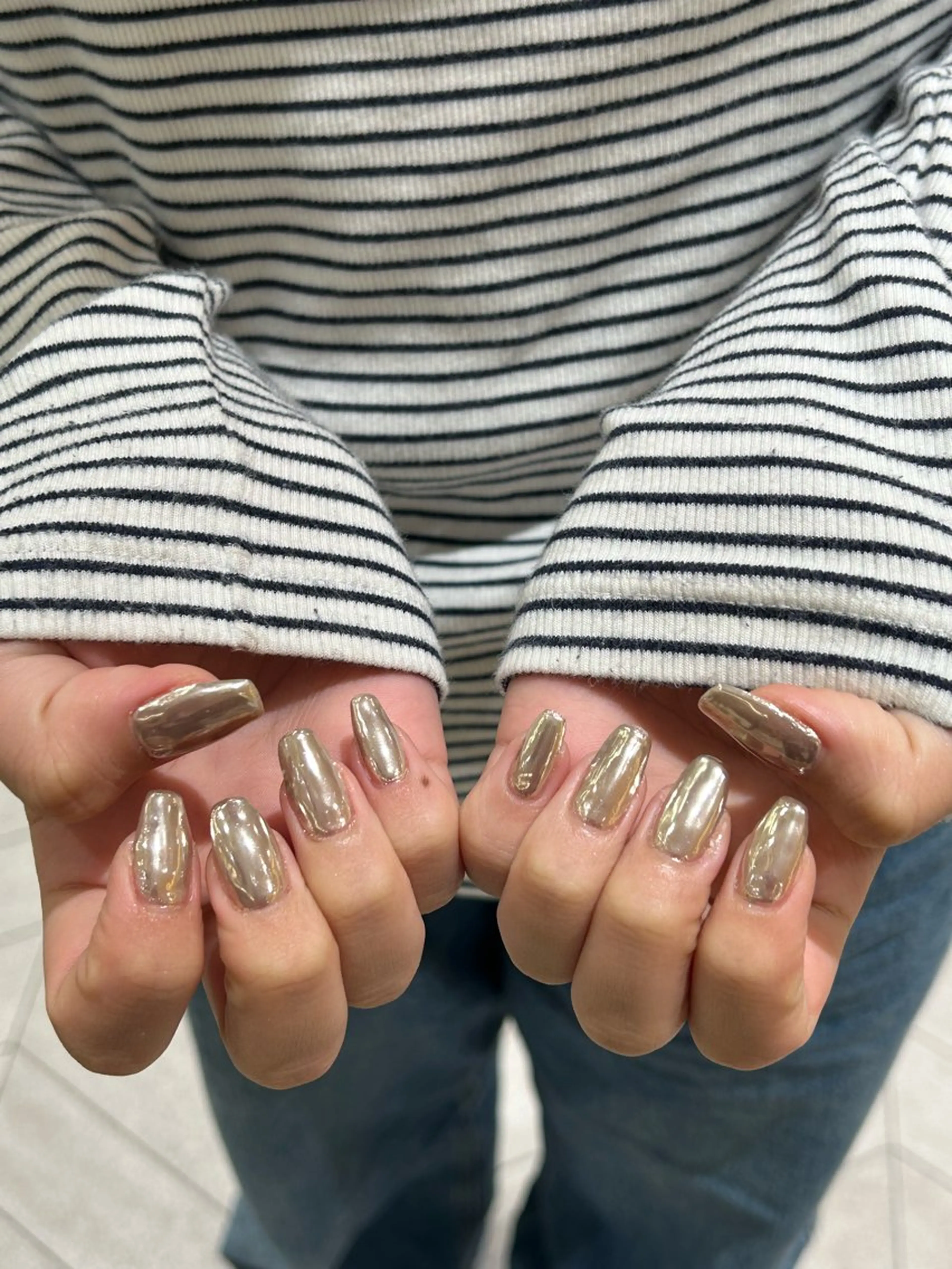 ネイル ꪆৎ平行アーチ ྀི ワカナの眉毛・アイブロウイメージ