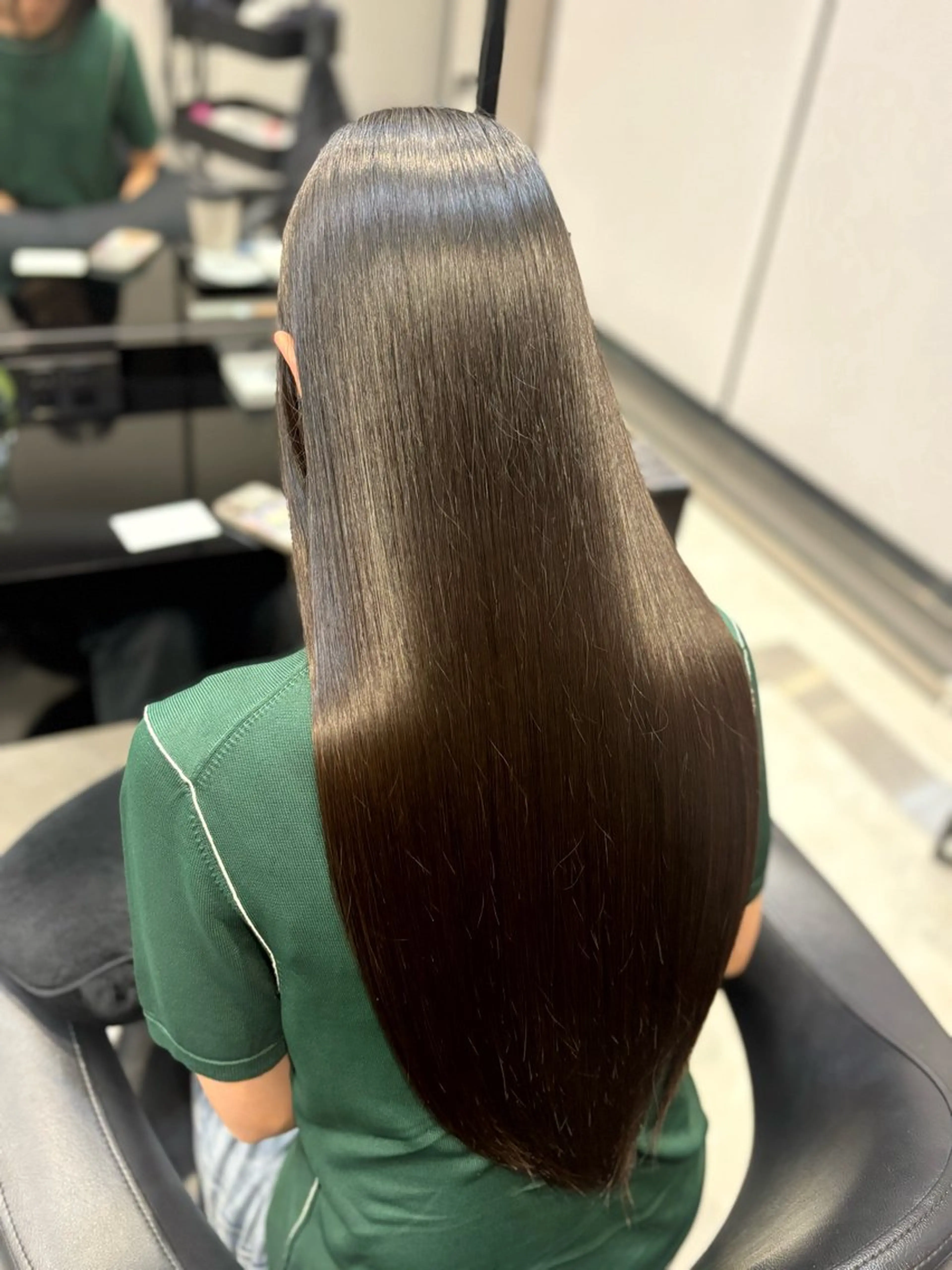 ロング 髪質改善 縮毛矯正 HARUKI MINATO Japan FUKUOKA所属・秋屋 美々梨のヘアスタイル