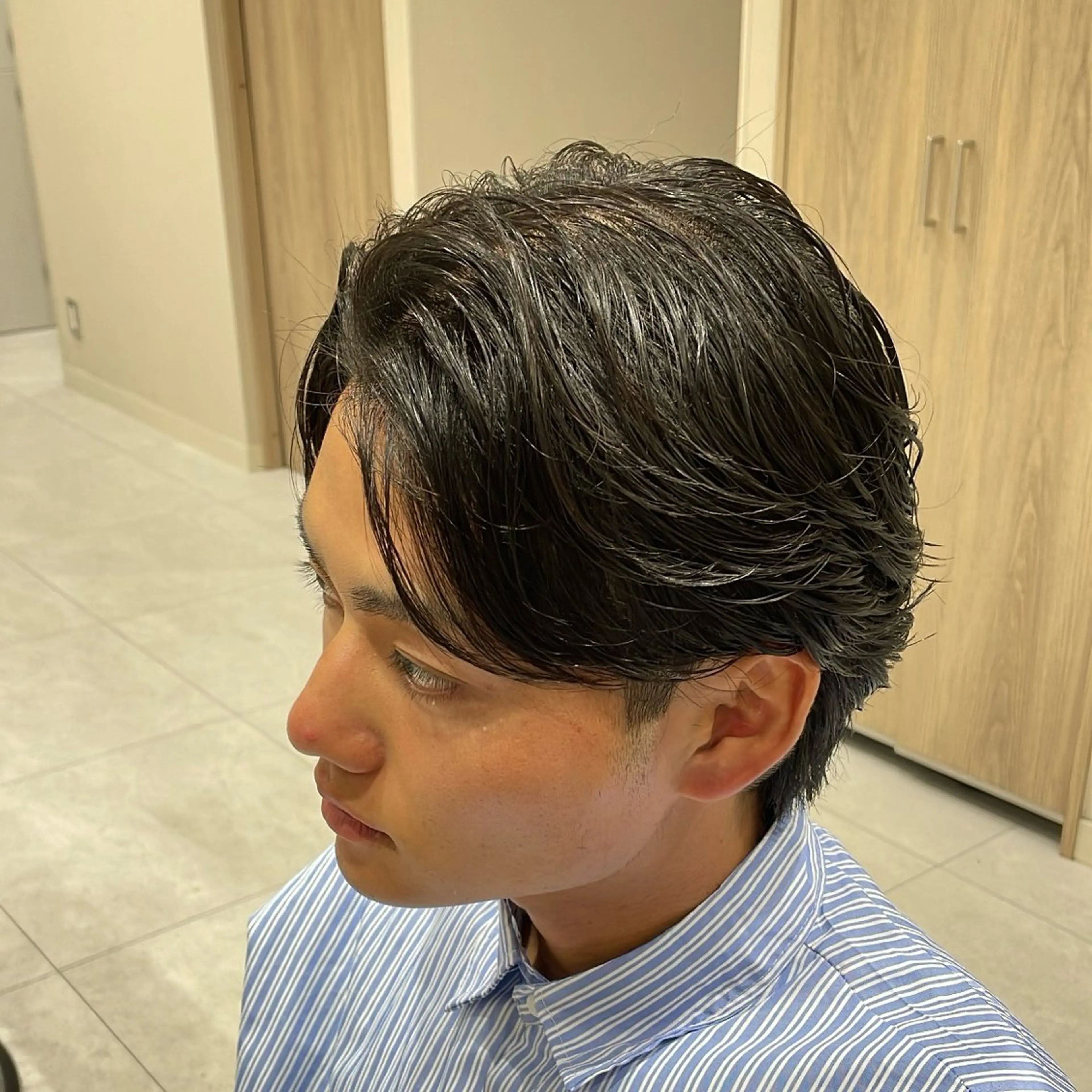 ショート メンズ カット 韓国レイヤー｜ 透明感カラー｜ココナのヘアスタイル
