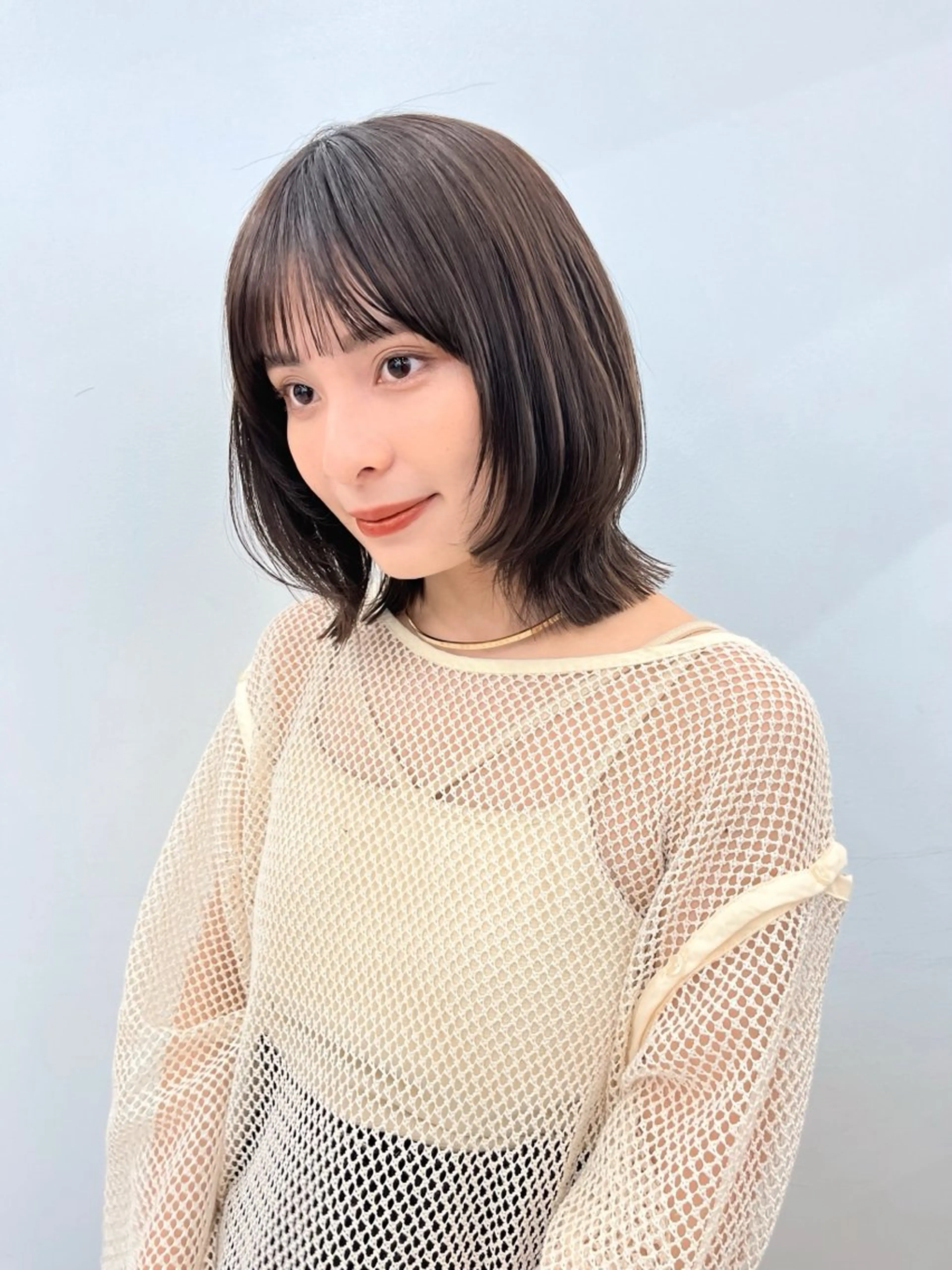 ショート カラー ヘアアレンジ 透明感カラー ボブ 外ハネヘア 🌱ボブ/レイヤー/ ベージュ/あやみ✨のヘアスタイル