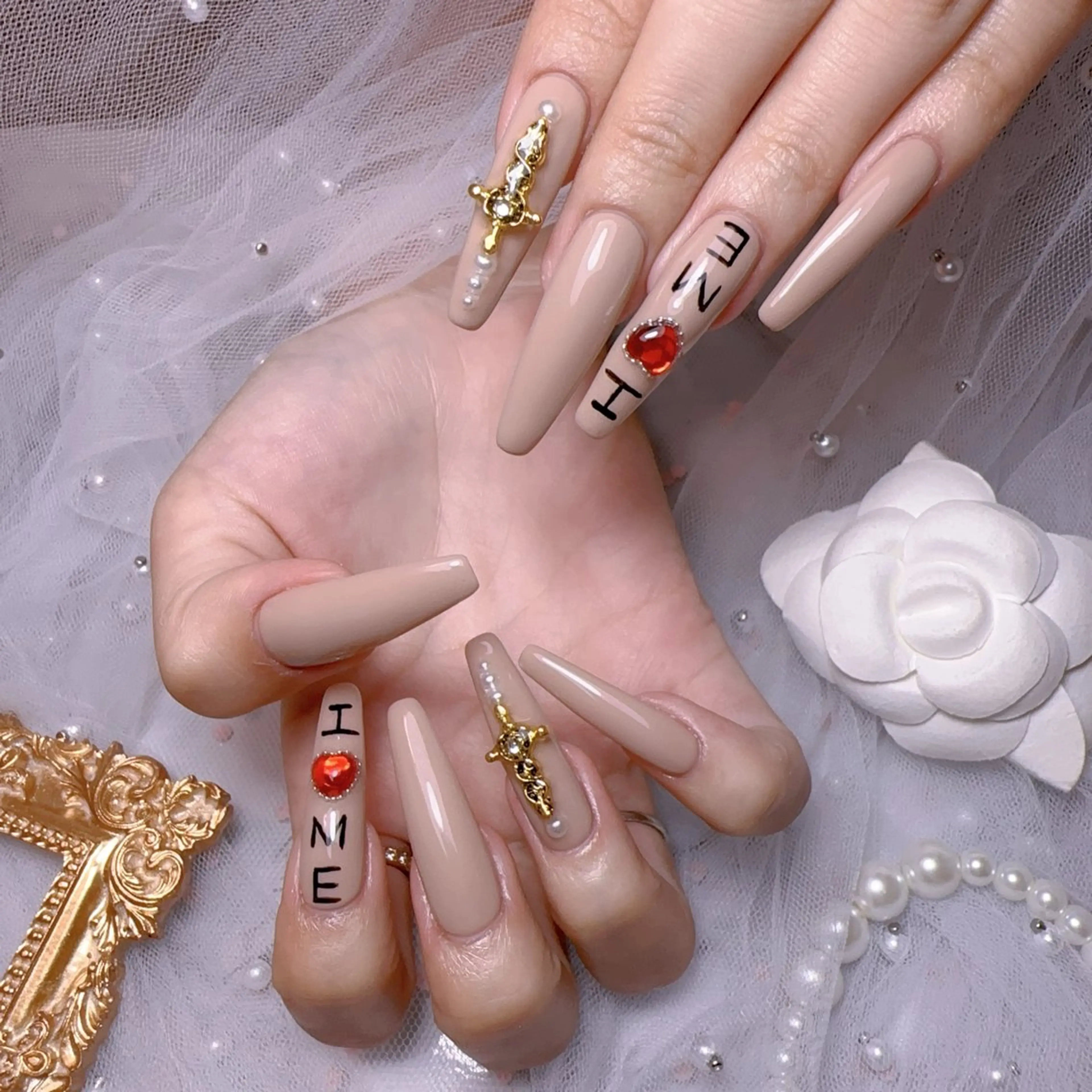 ネイル オーロラネイル フットネイル 韓国ネイル ラメ(グリッター) ラメグラデーション Belle nail salon 新小岩のネイルデザイン