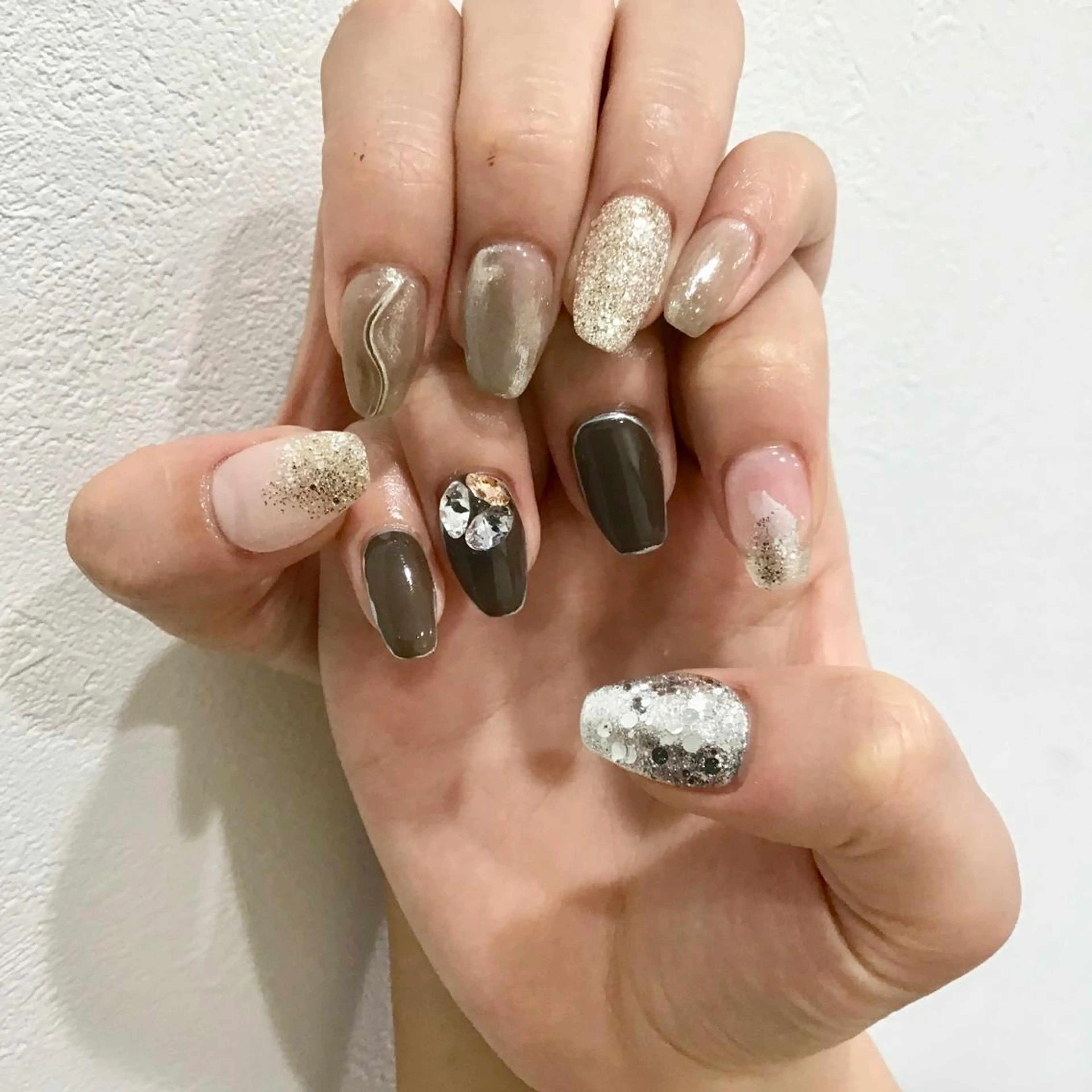 ロング カラー ネイル マツエク・マツパ 福田 加奈のネイルデザイン