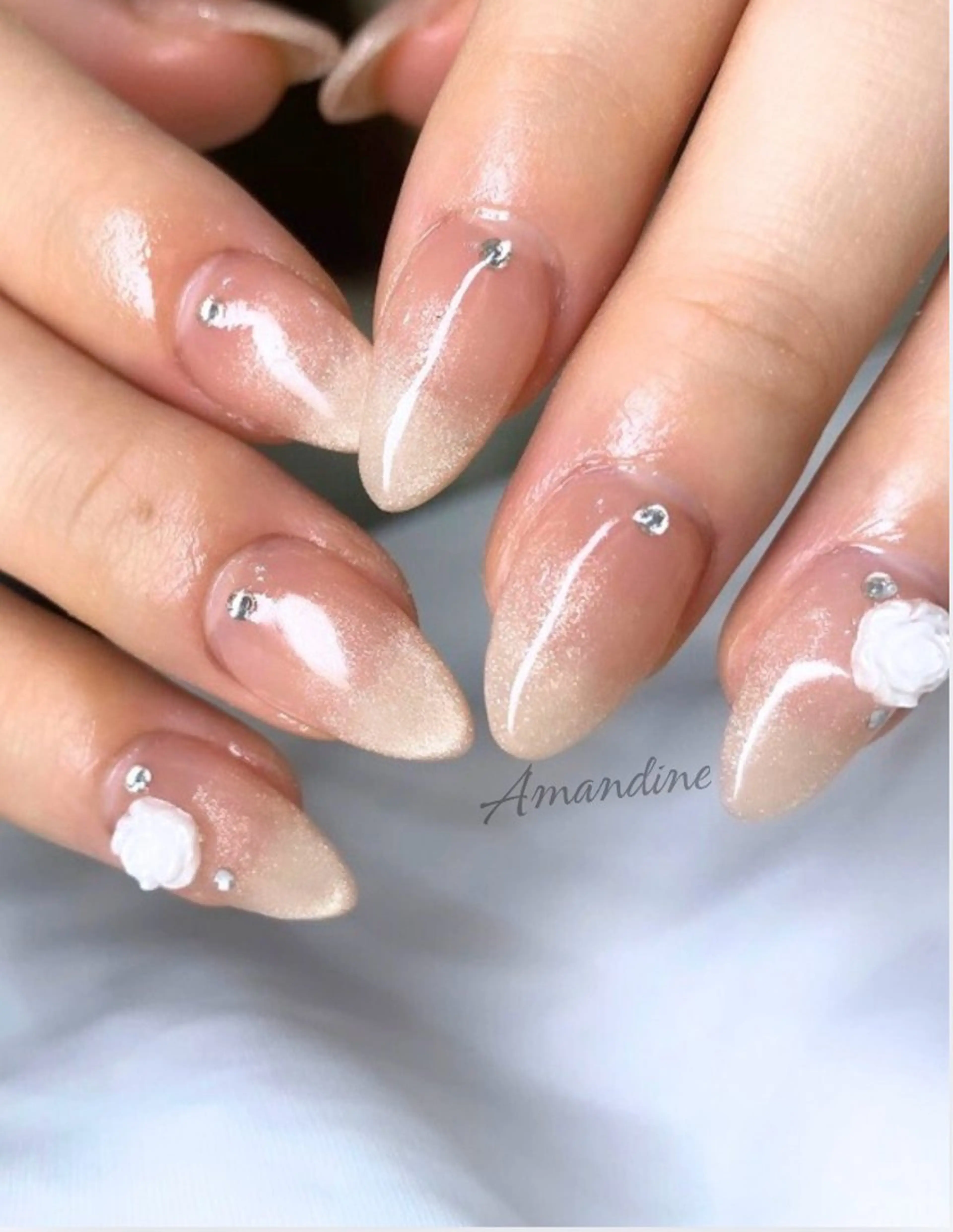 ネイル 長さ出し 持ち込み ネイルチップ ハンドネイル Amandine所属・渋谷/4週間取れない フィルイン/パラのネイルデザイン