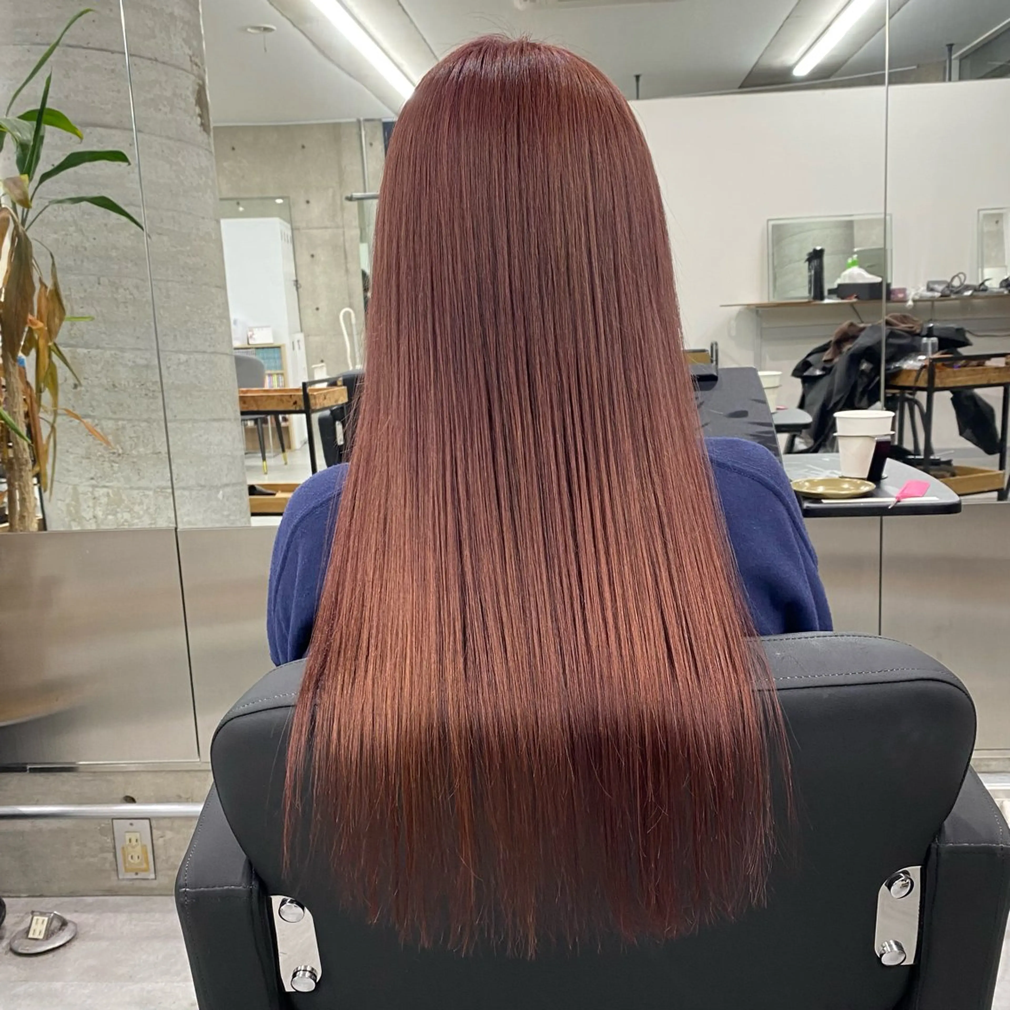 ロング カラー Welring hair salon所属・Runa/大人 かわいいハイトーンのヘアスタイル