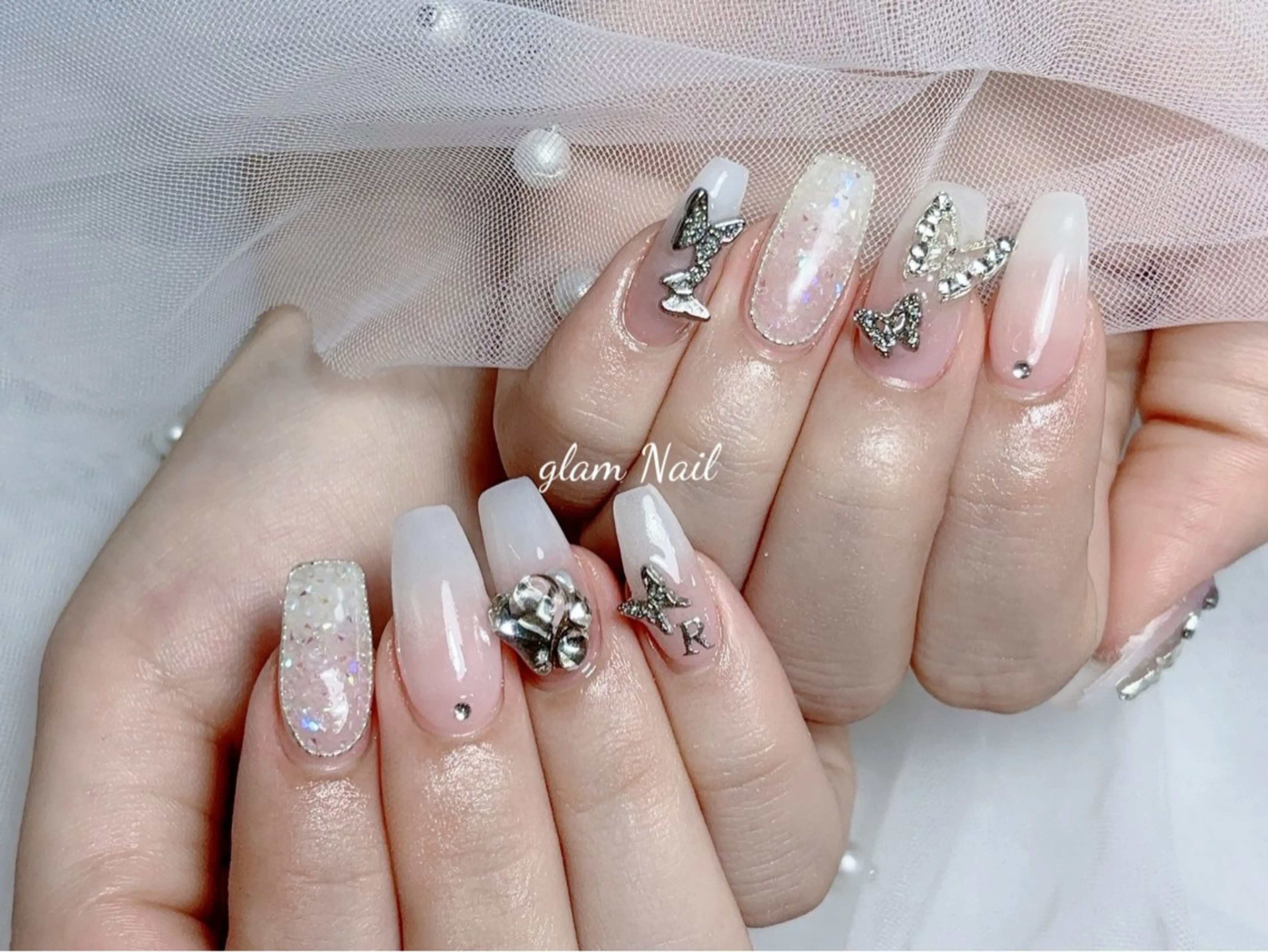 ネイル ハンドネイル エツメ💅 長さだし🎀デザインのネイルデザイン