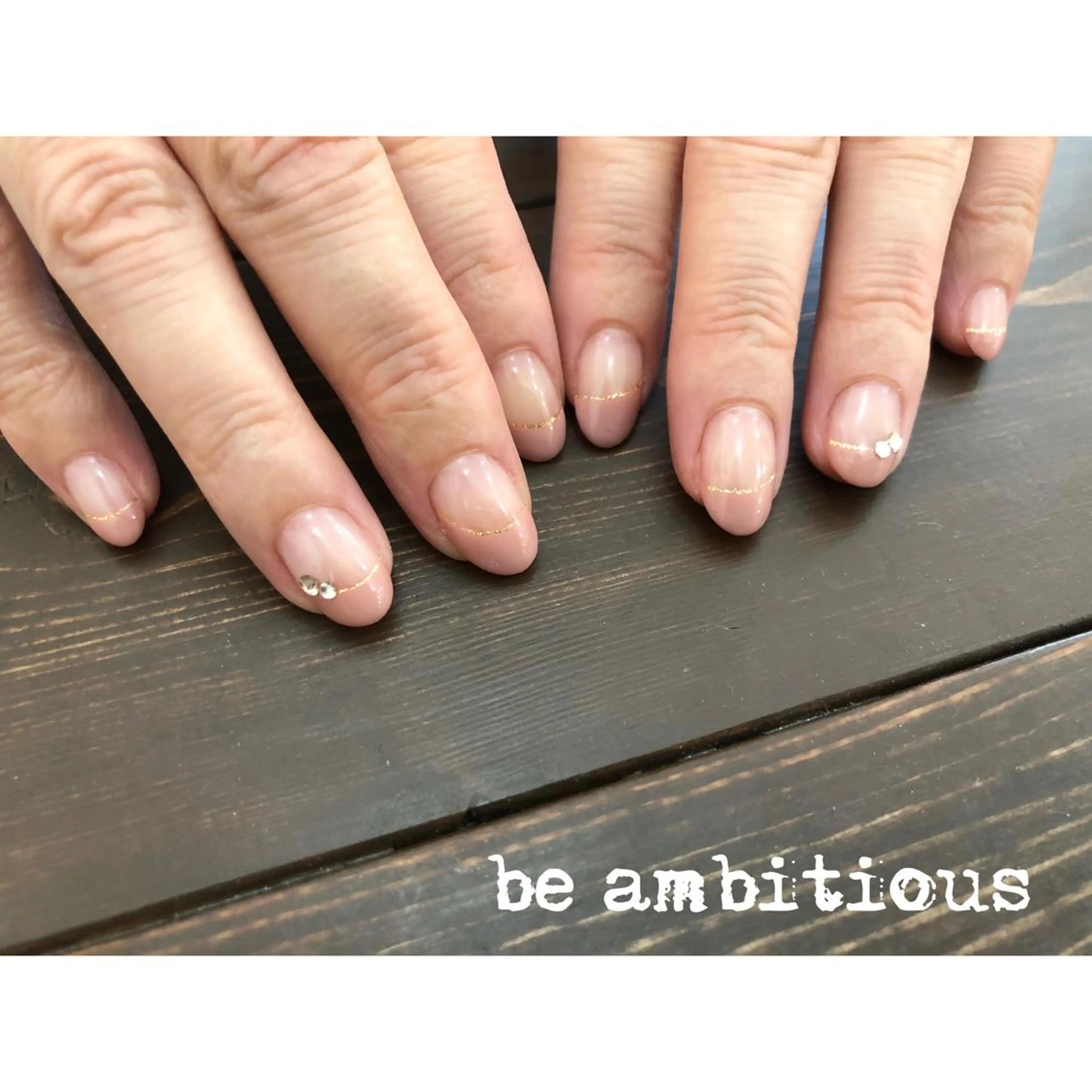 ネイル シンプルネイル EMIKOのネイルデザイン