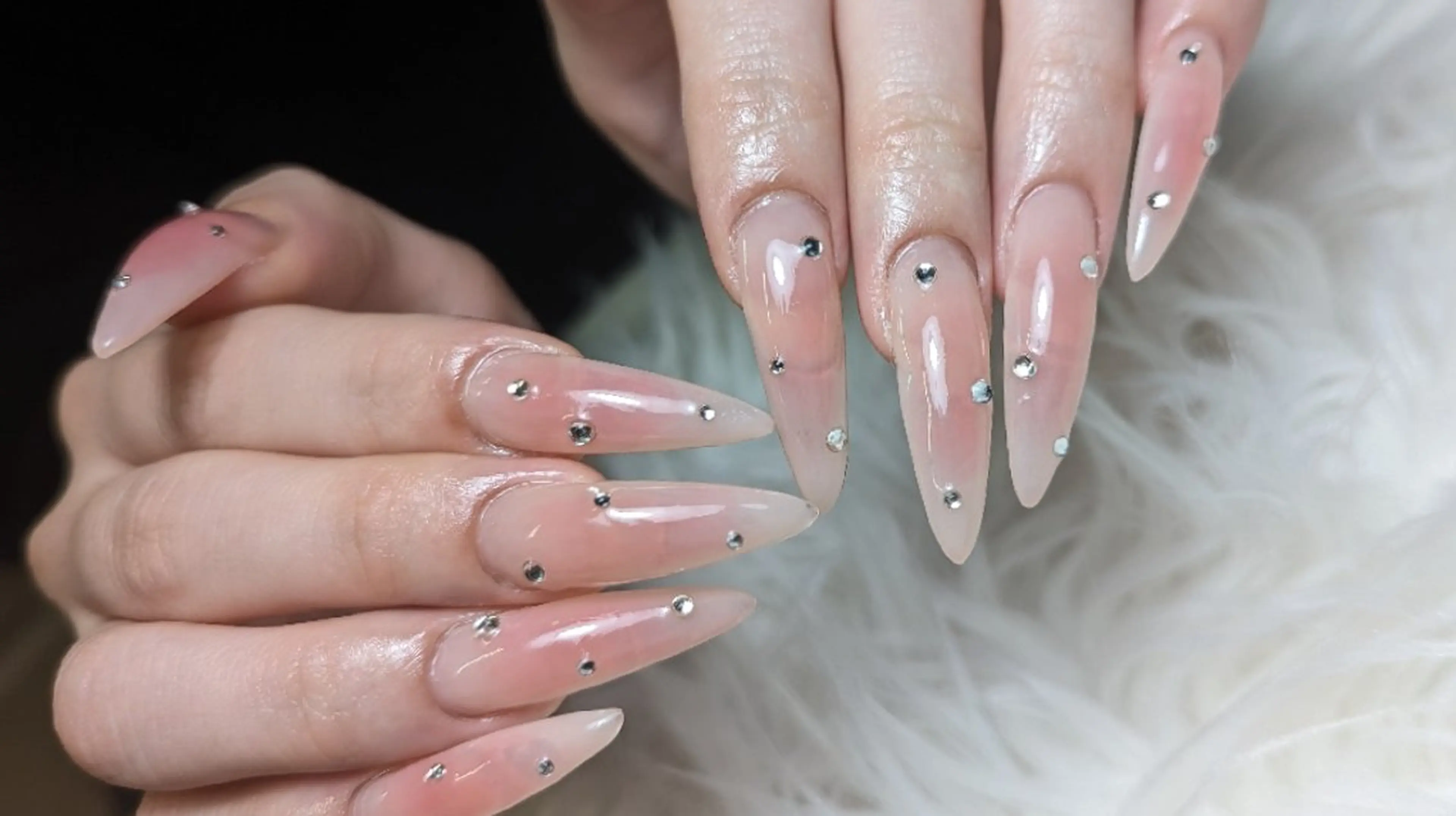 ネイル ロングネイル ワンホンネイル ハンドネイル Nail SIRANGANAのネイルデザイン