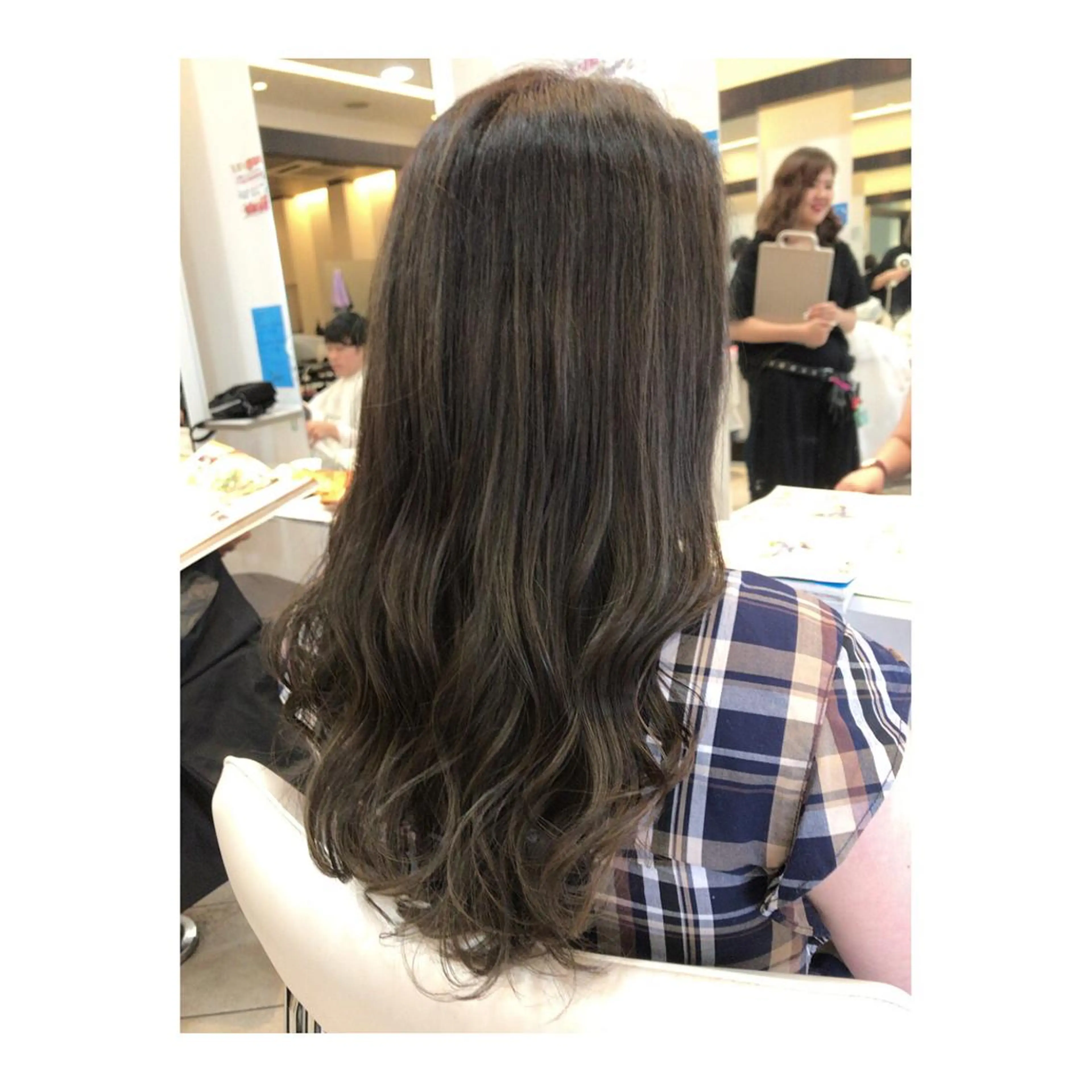 カラー ハイライトカラー 髪質改善専門美容室bokuno町田店所属・町田で叶う本物の 髪質改善 鍋谷勇のヘアスタイル