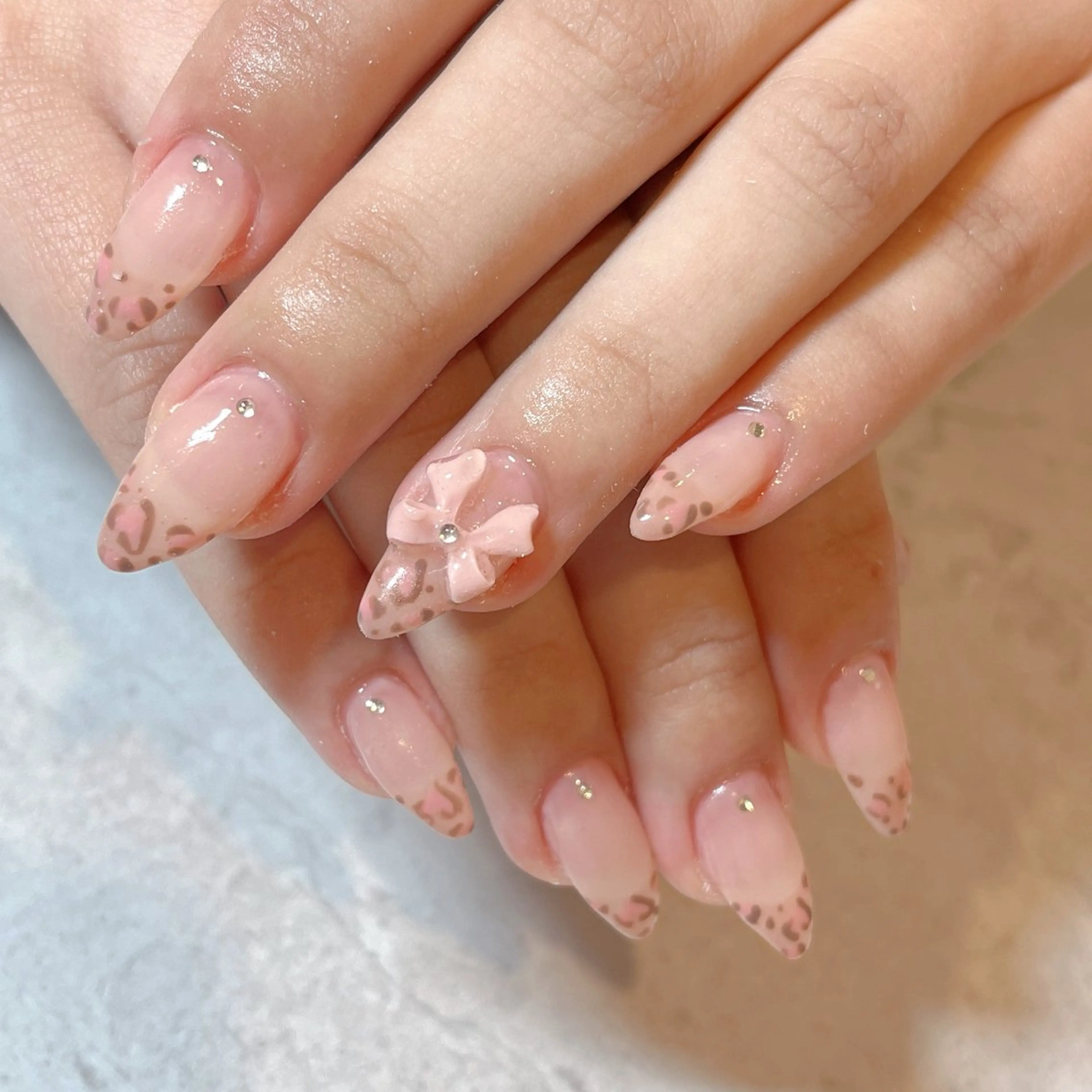 ネイル ハンドネイル EYELASH SALON en.所属・⠀ ⠀ ⠀ 𝕟𝕖𝕚𝕣𝕠のネイルデザイン