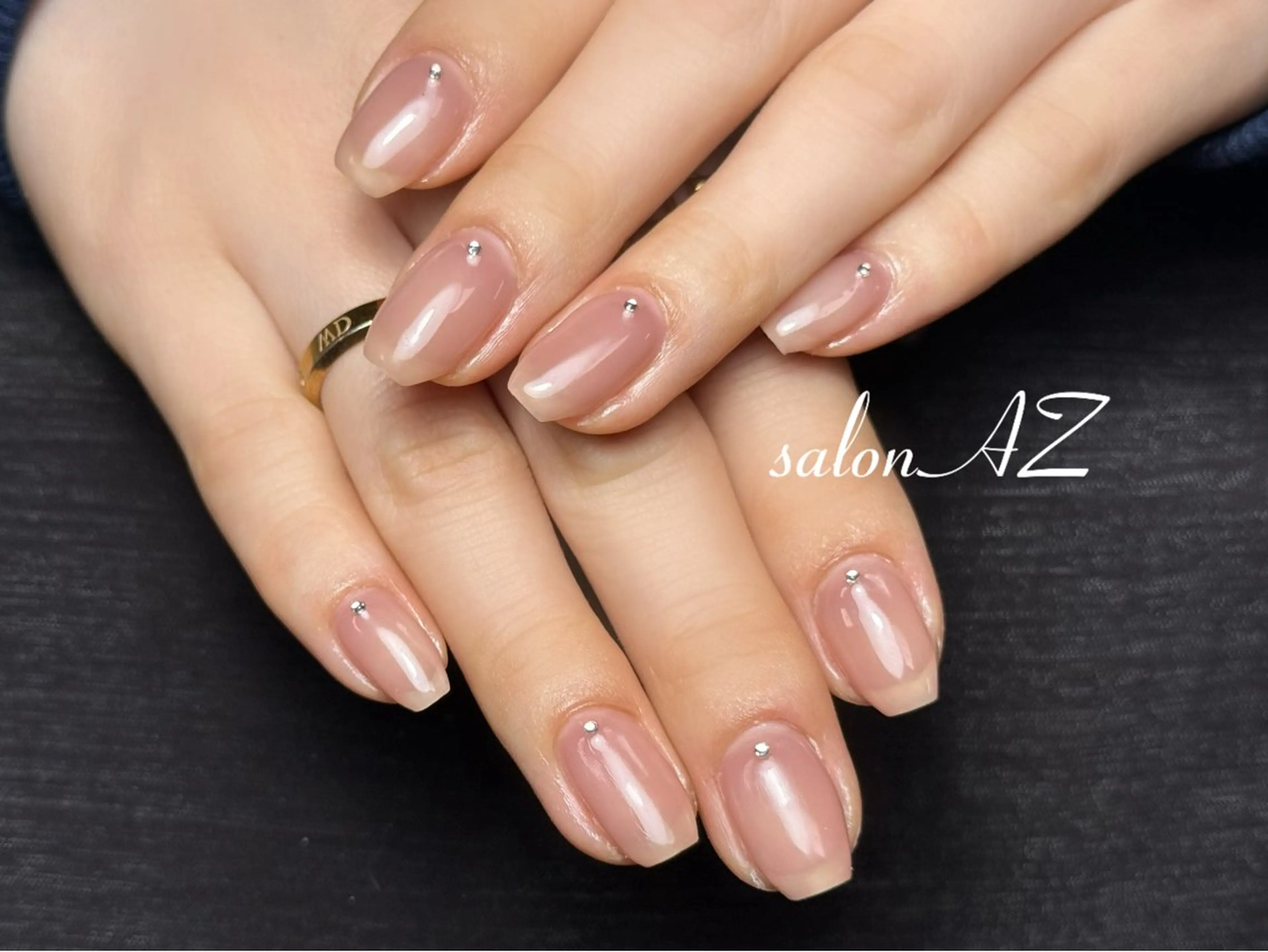 ネイル アートネイル 長さ出し フットネイル フレンチネイル ジェルネイル ハンドネイル salon AZのネイルデザイン