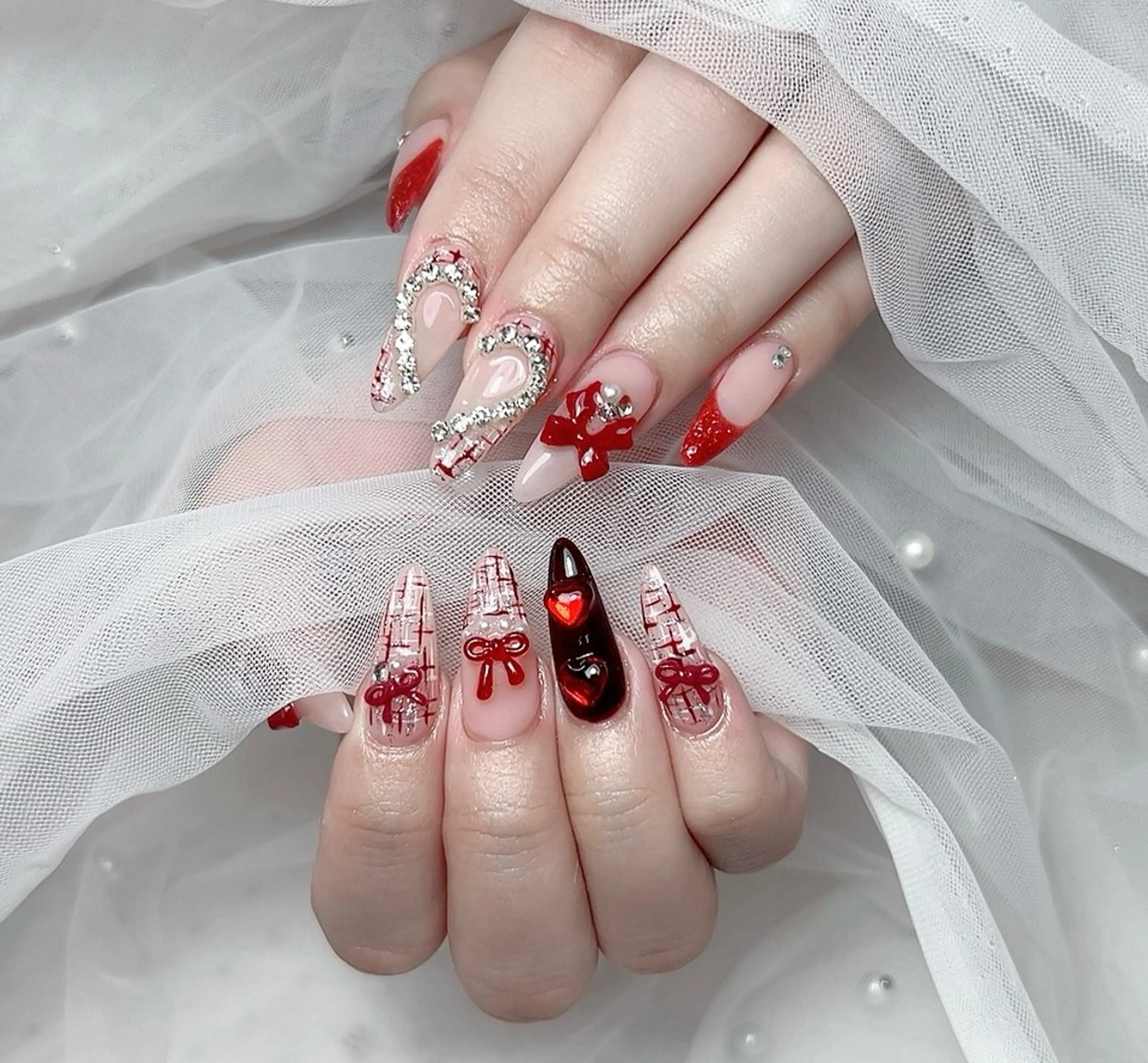 ネイル ハンドネイル 𝐲𝐮𝐦𝐢🎀 長さ出しデザイン専門のネイルデザイン