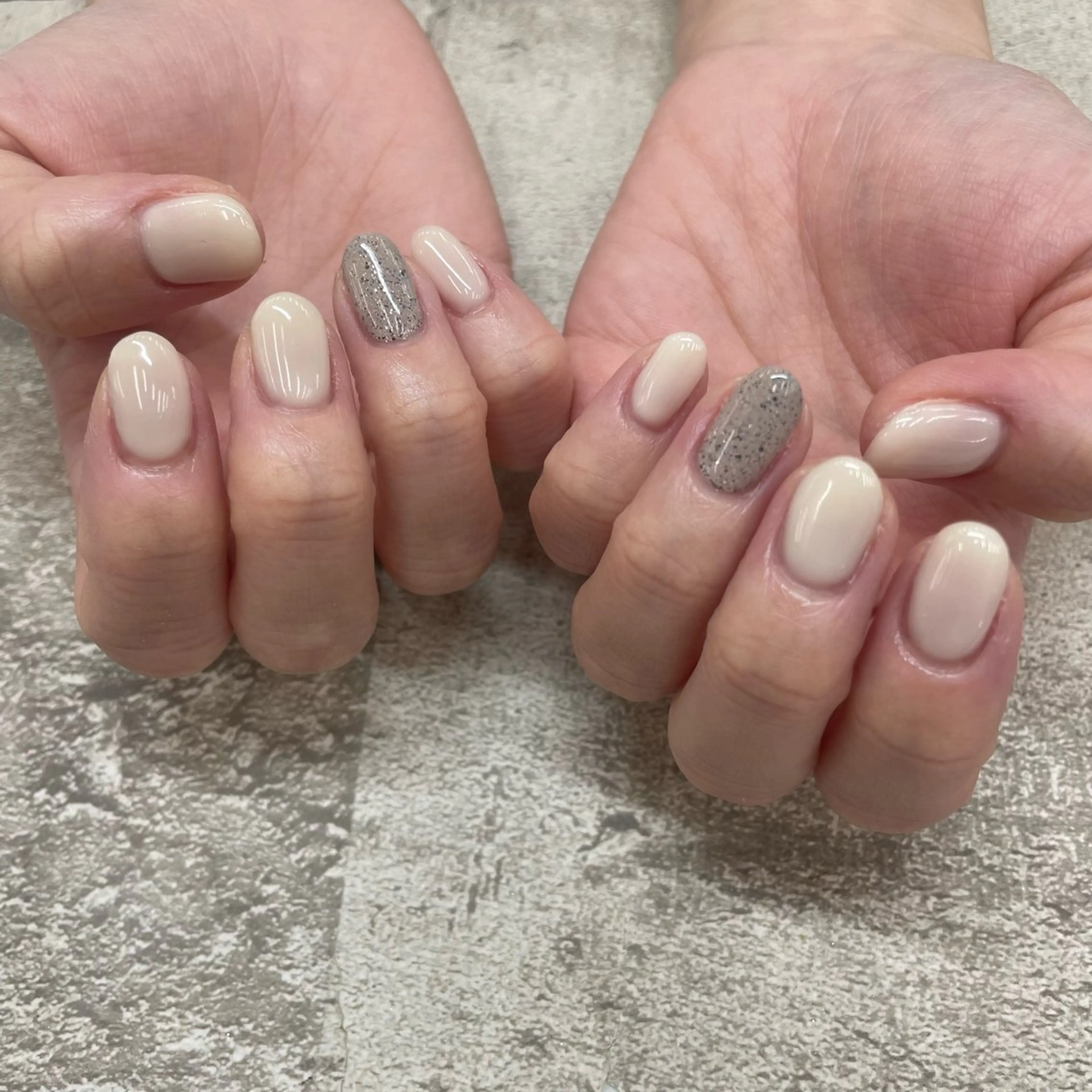 ネイル ジェルネイル ワンカラーネイル MAXKELLY EMIのネイルデザイン