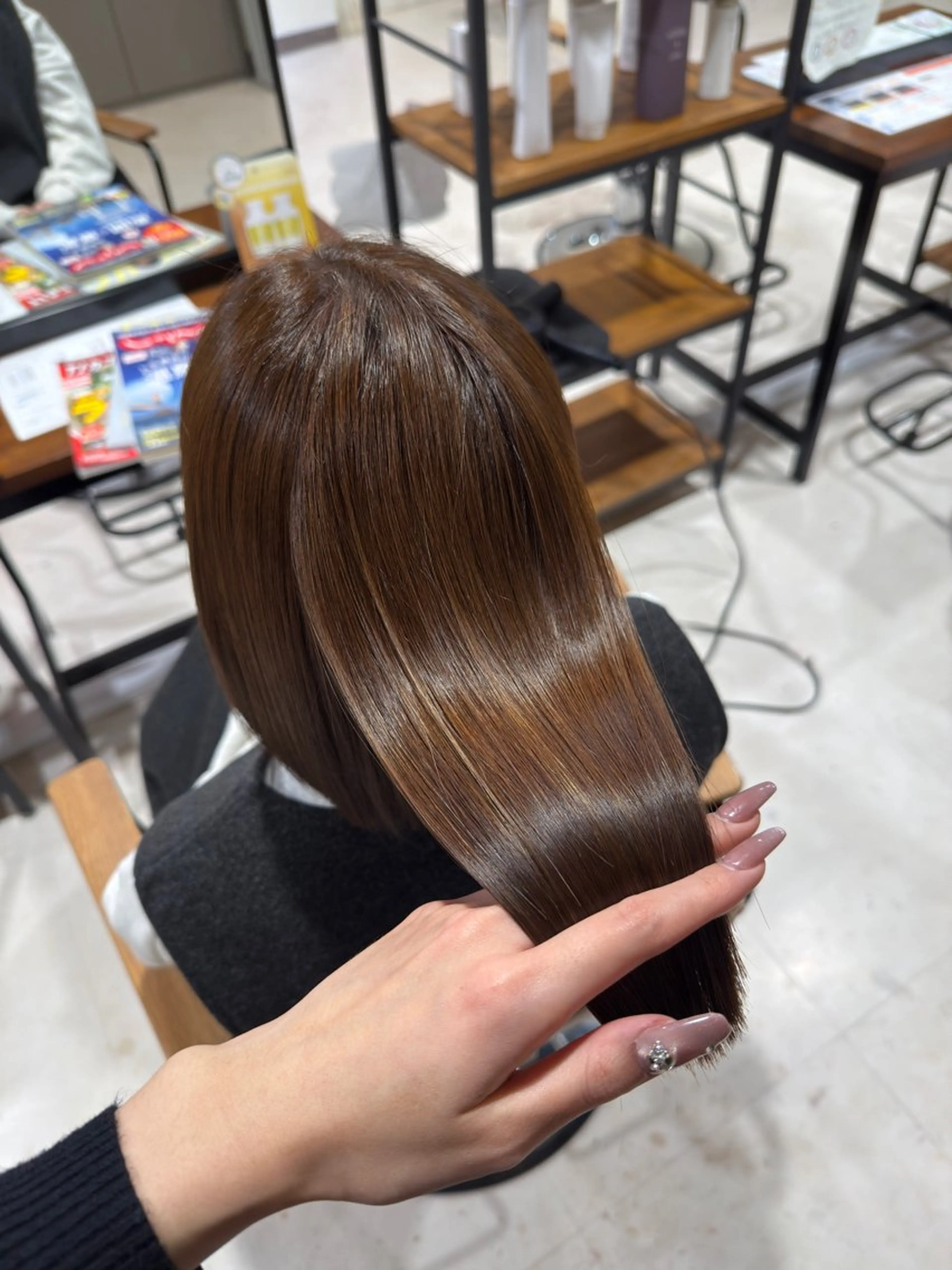 ミディアム 酸性ストレート amoretto 天文館🦋愛華のヘアスタイル