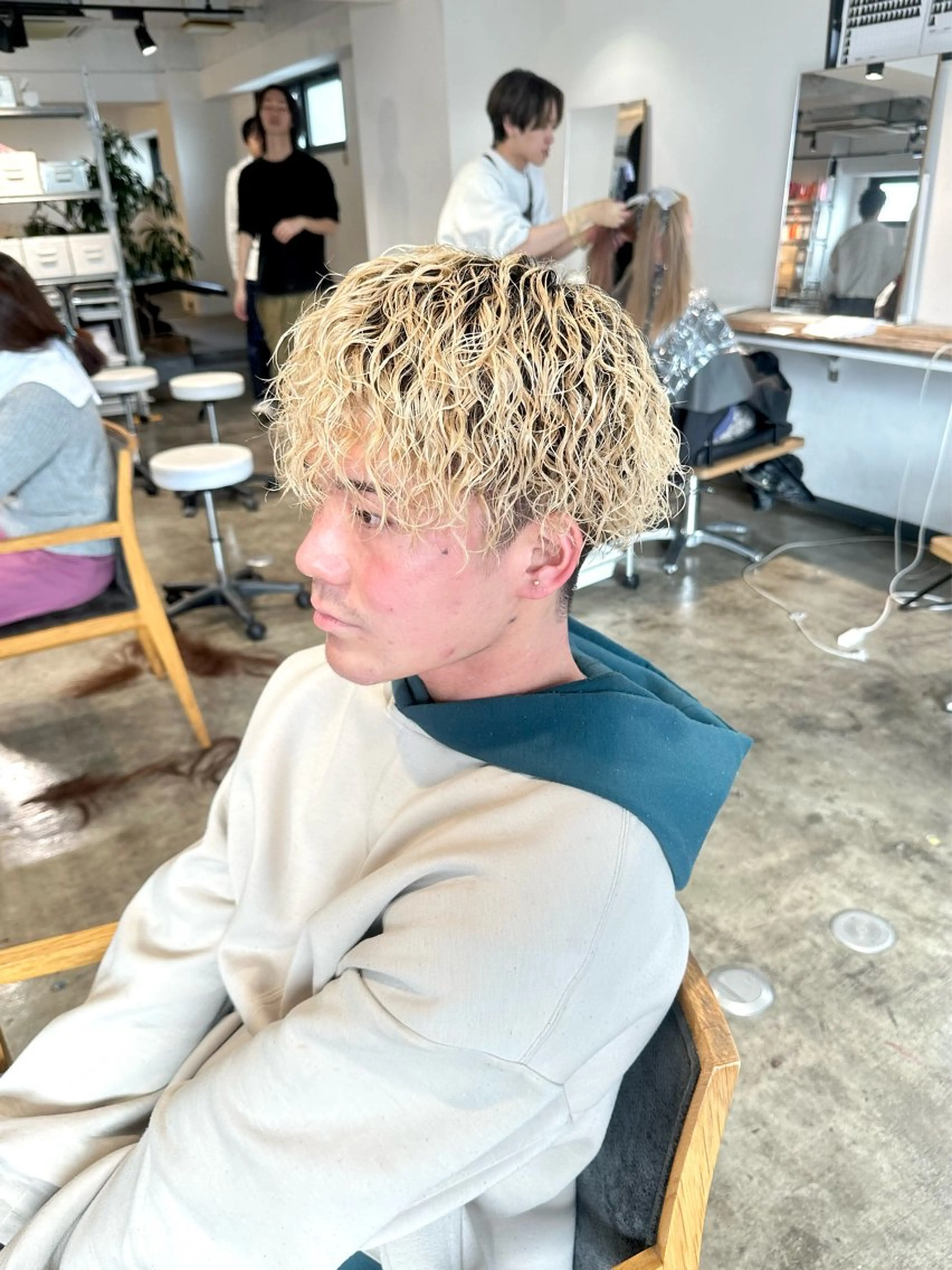 メンズ メンズブリーチ マッシュ メンズパーマ プードルパーマ プードルパーマ カット ヘアカラー パーマ トリートメント 骨格補正施術/メンズ 専門美容師/YUYAのヘアスタイル