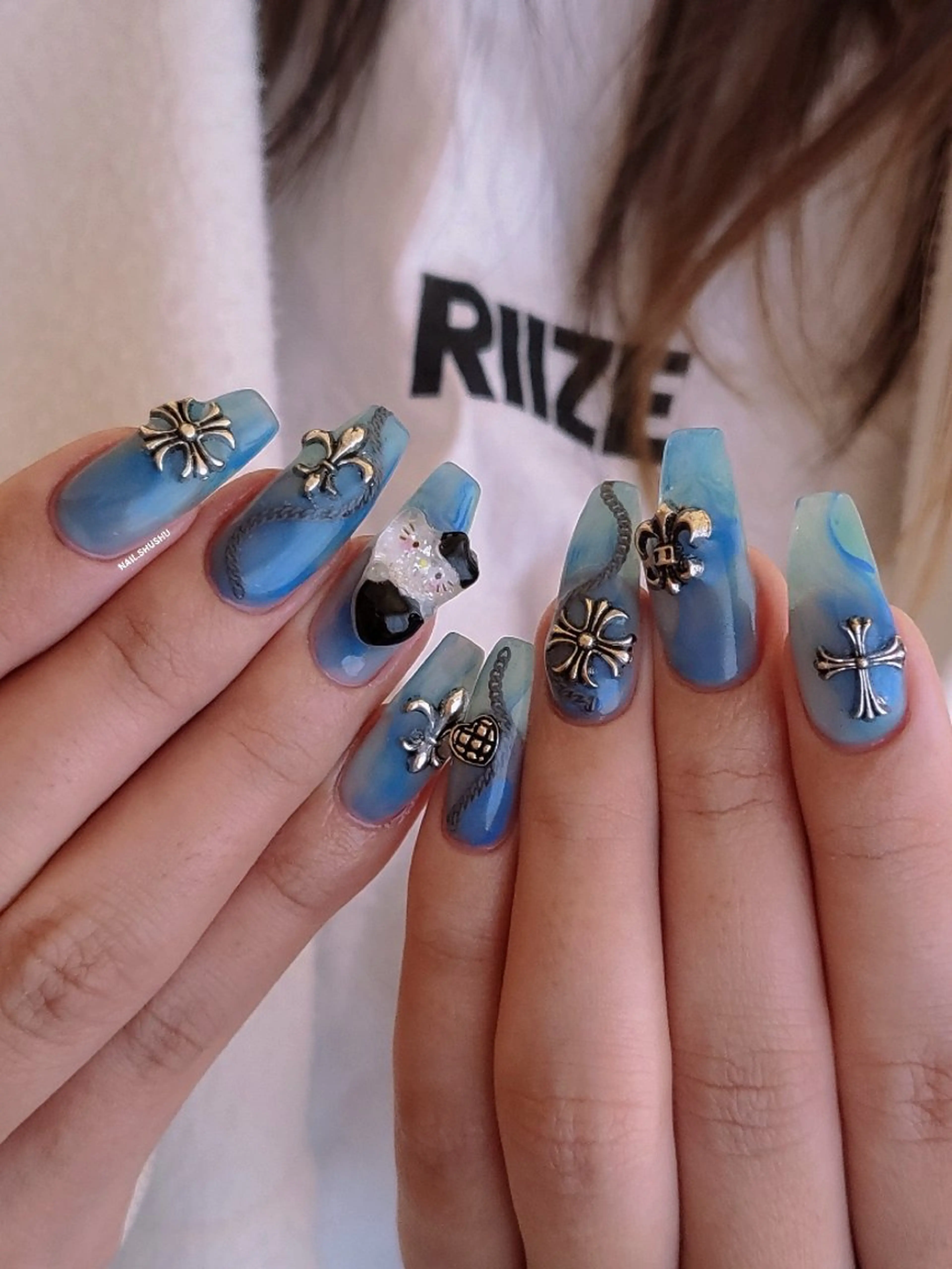 ネイル 3dパーツ/流行り 👧shushu❤️のネイルデザイン