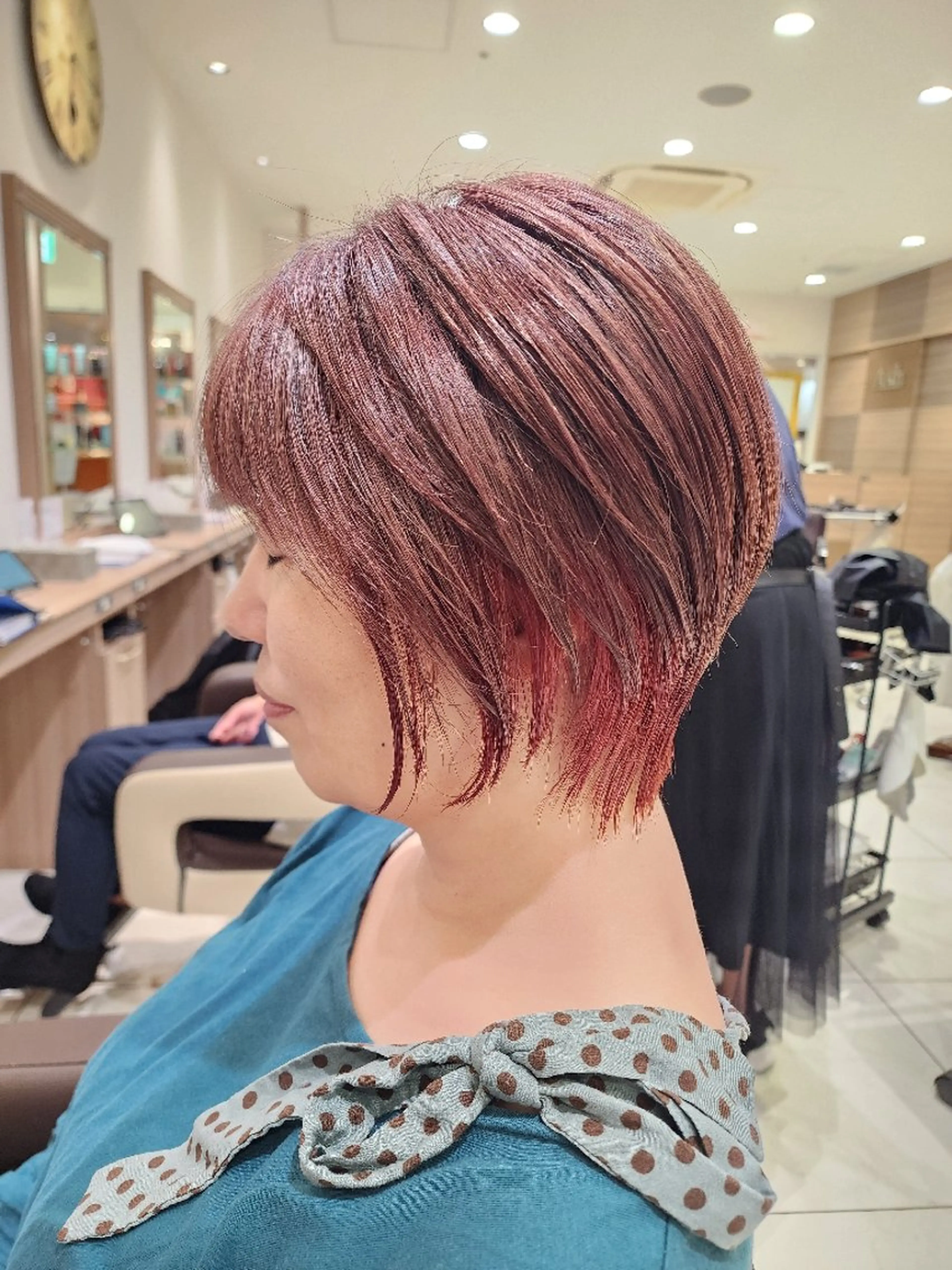 ショート カラー ベージュカラー ブリーチ インナーカラー ピンクカラー ピンクベージュ 中村 和貴のヘアスタイル